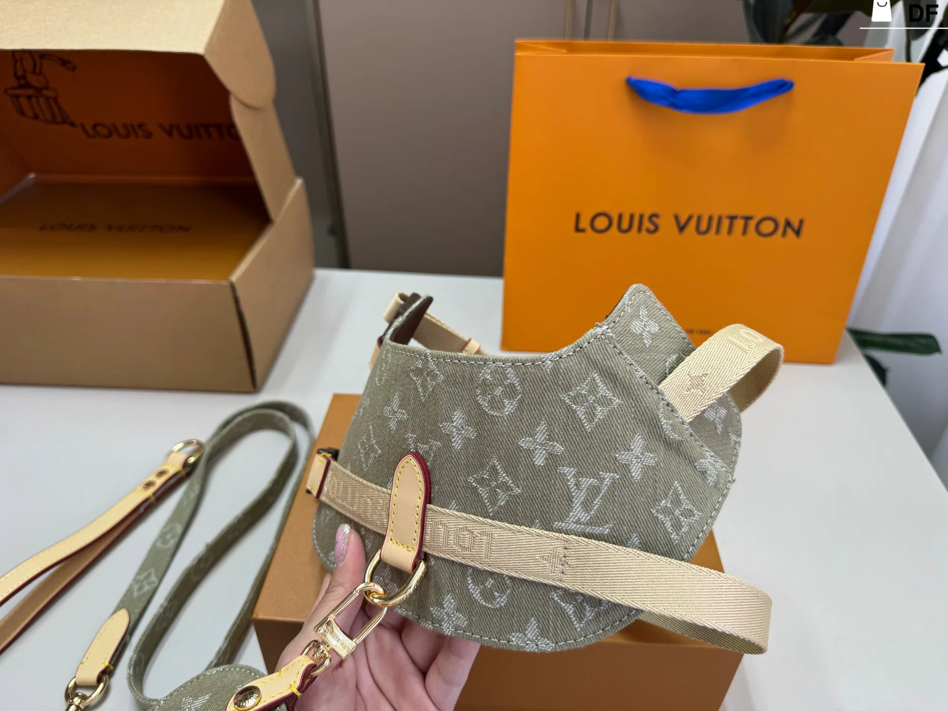 LV 27FW XHWLRED 033 애견목줄세트 84