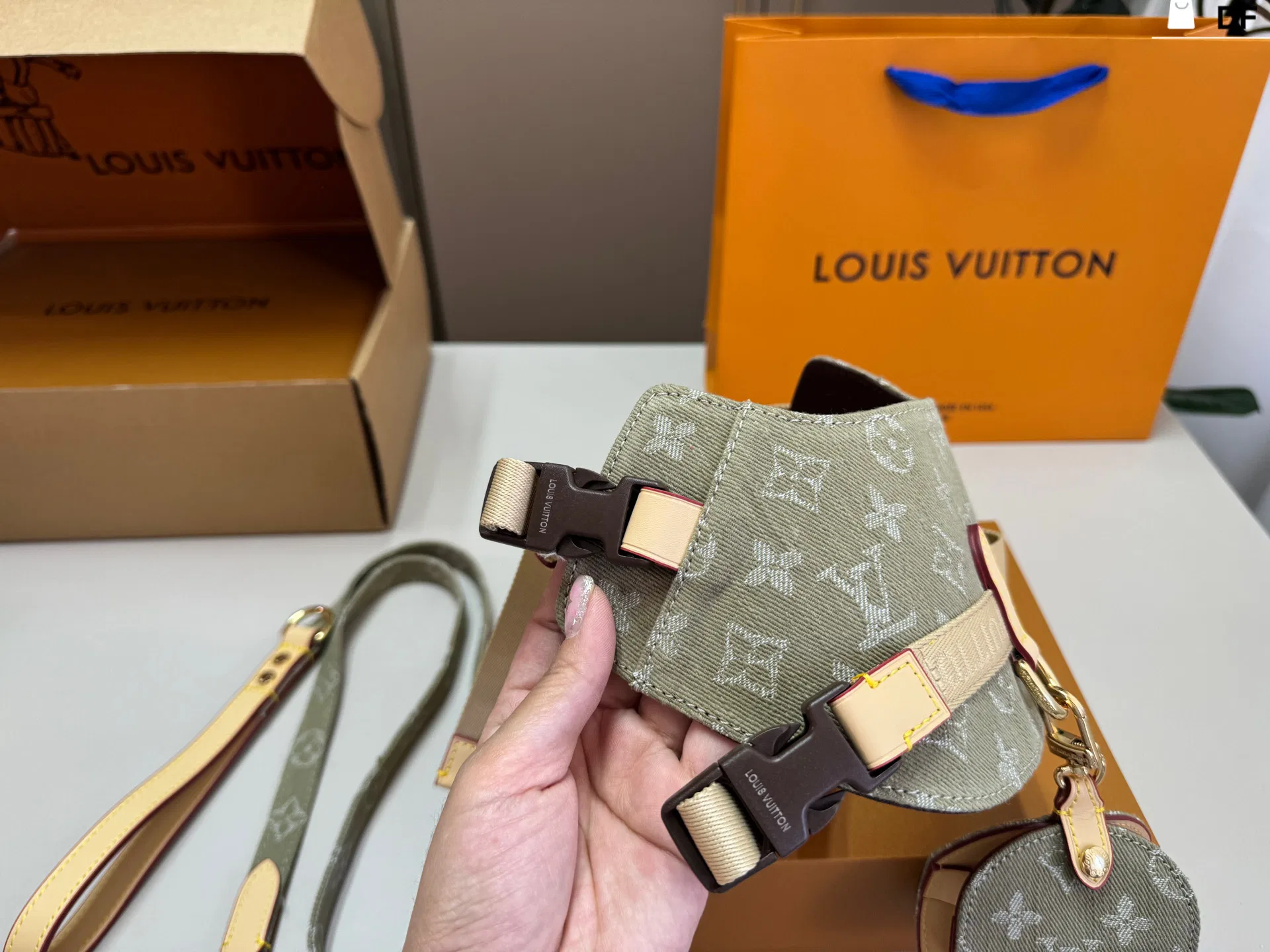 LV 27FW XHWLRED 033 애견목줄세트 85
