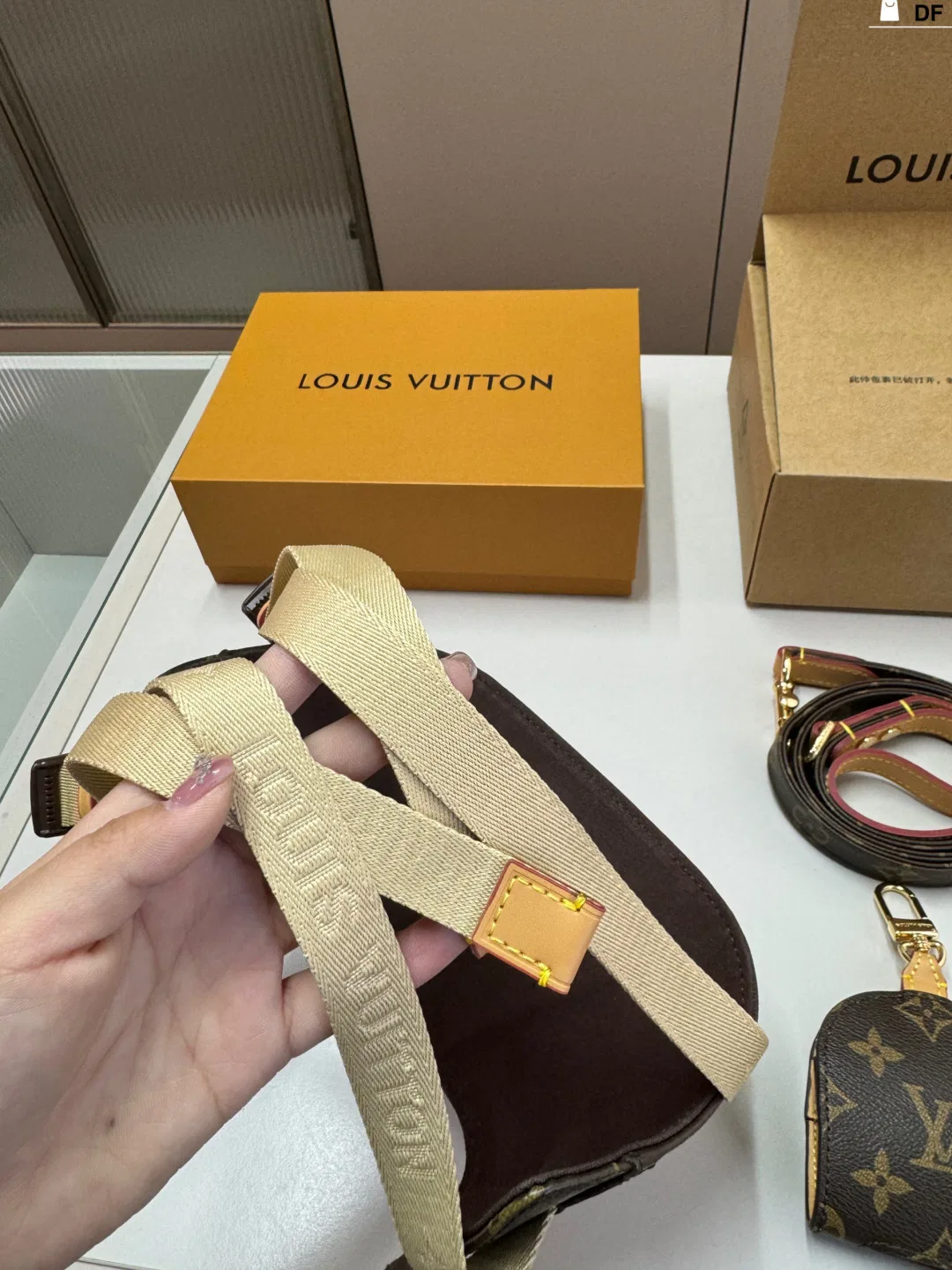 LV 27FW XHWLRED 034 애견목줄세트 7