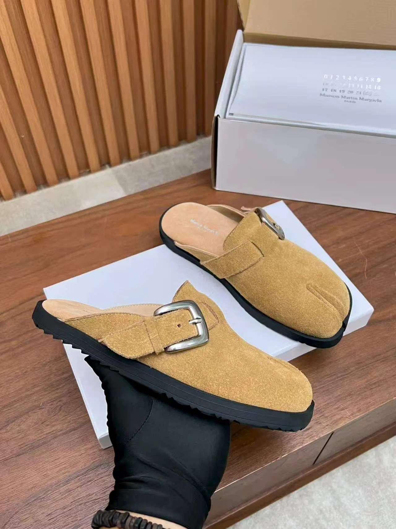 MARAGIELA 27FW CMAAZVJ 001 로퍼 7