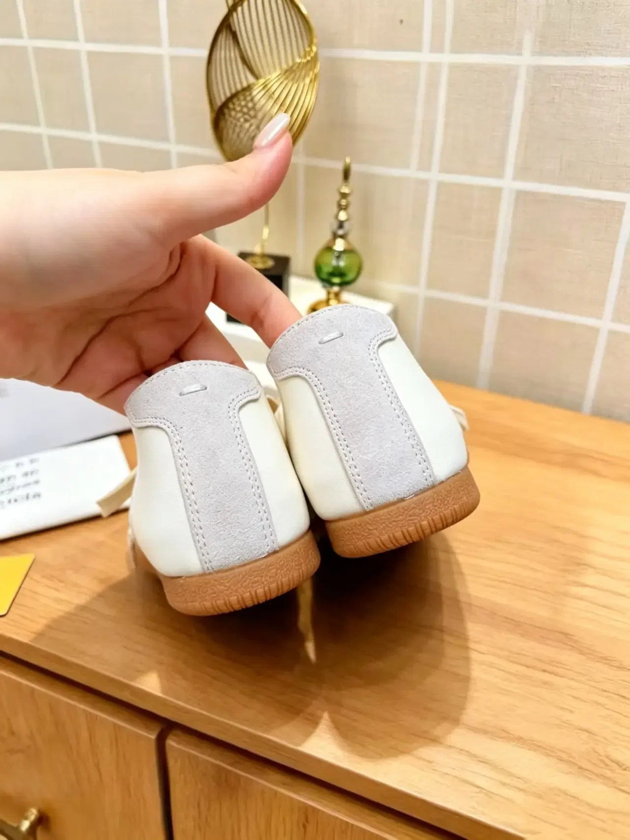 MARAGIELA 27FW CMAAZVJ 008 플랫슈즈 32