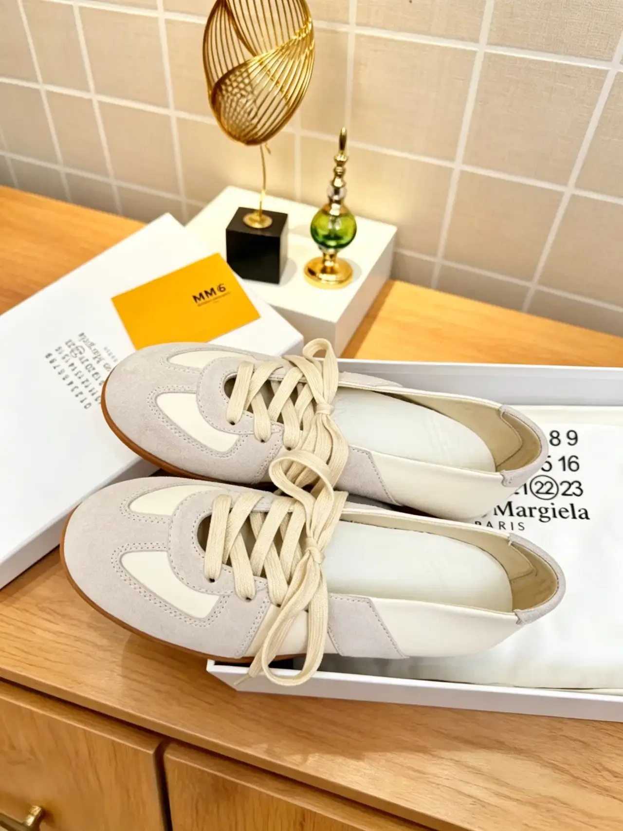 MARAGIELA 27FW CMAAZVJ 008 플랫슈즈 34
