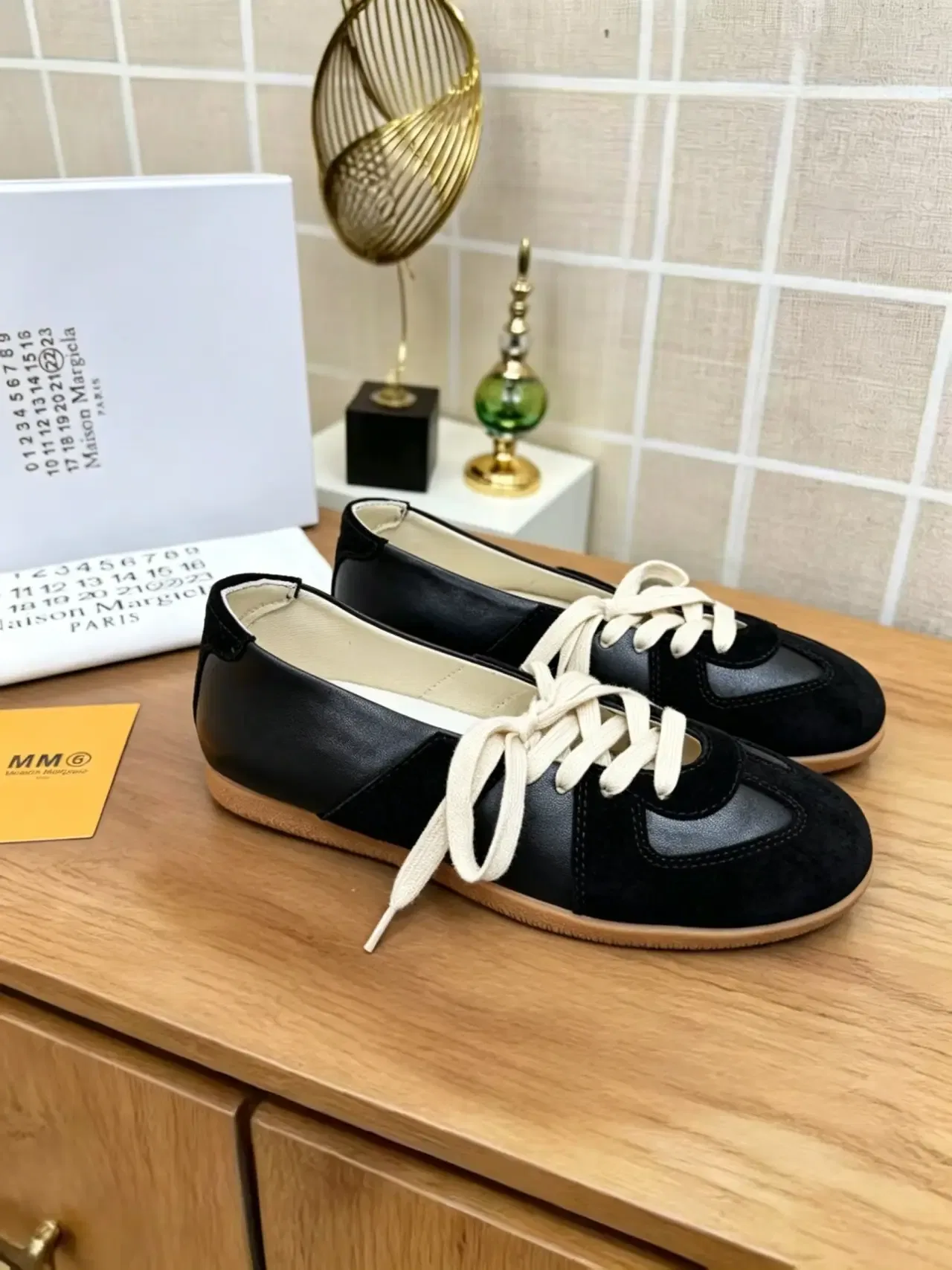 MARAGIELA 27FW CMAAZVJ 008 플랫슈즈 37