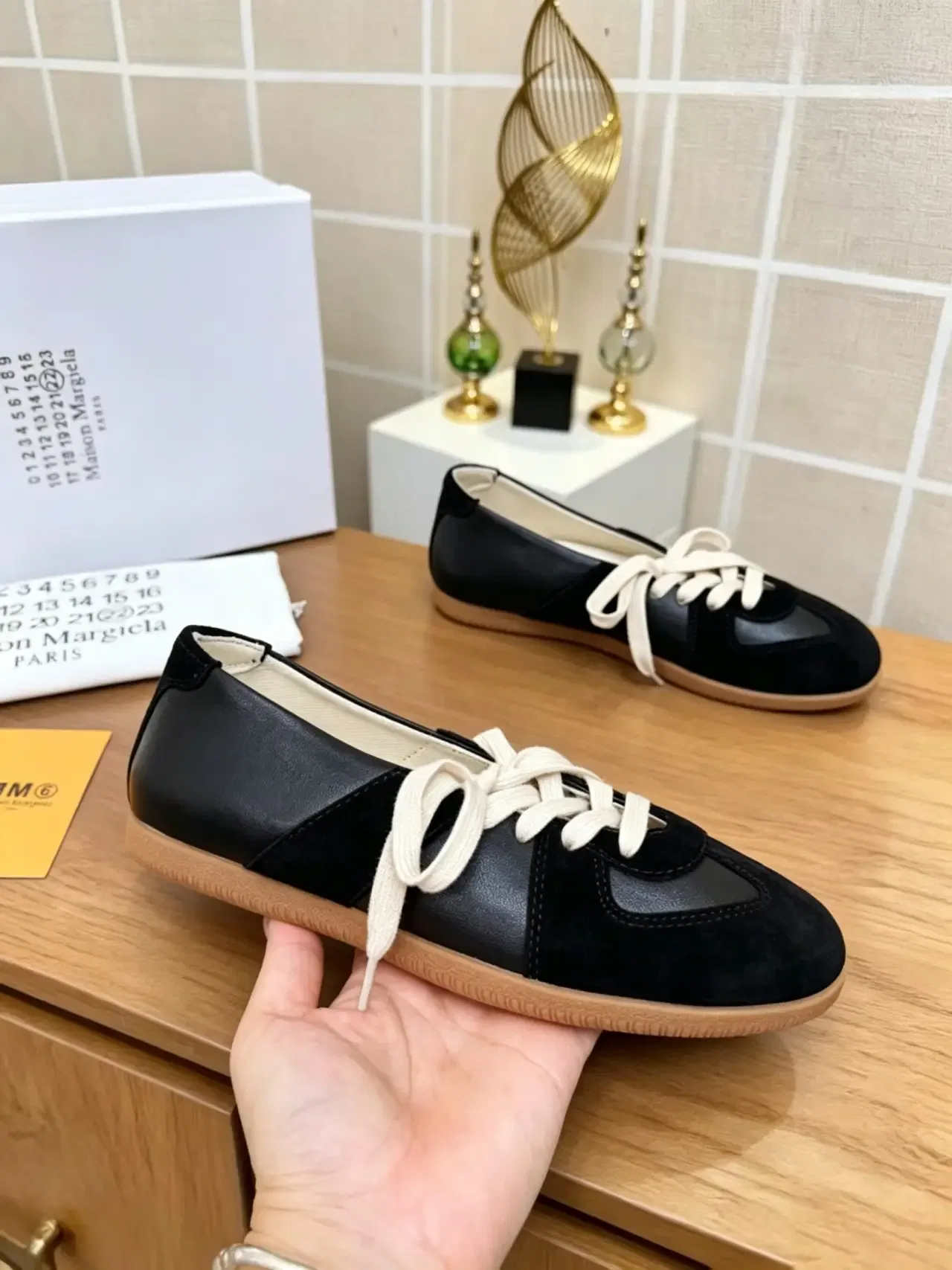 MARAGIELA 27FW CMAAZVJ 008 플랫슈즈 38