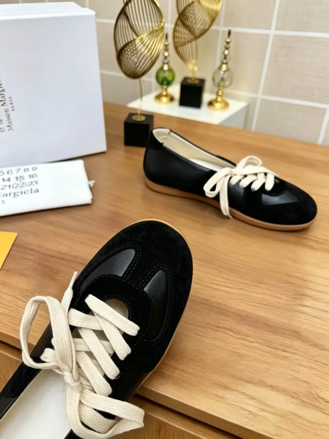 MARAGIELA 27FW CMAAZVJ 008 플랫슈즈 43
