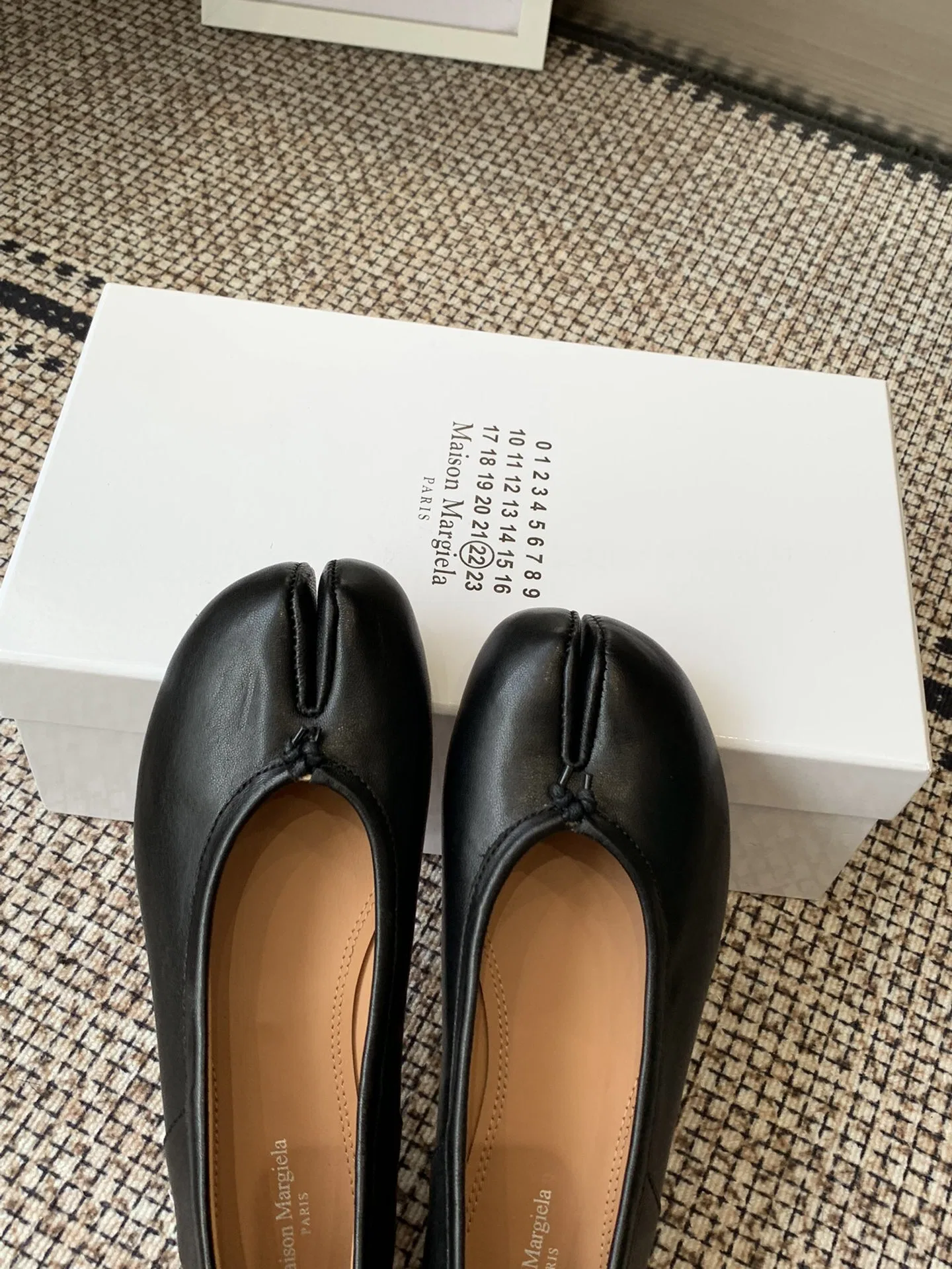 MARAGIELA 27FW ECHZQFN 001 플랫슈즈 14