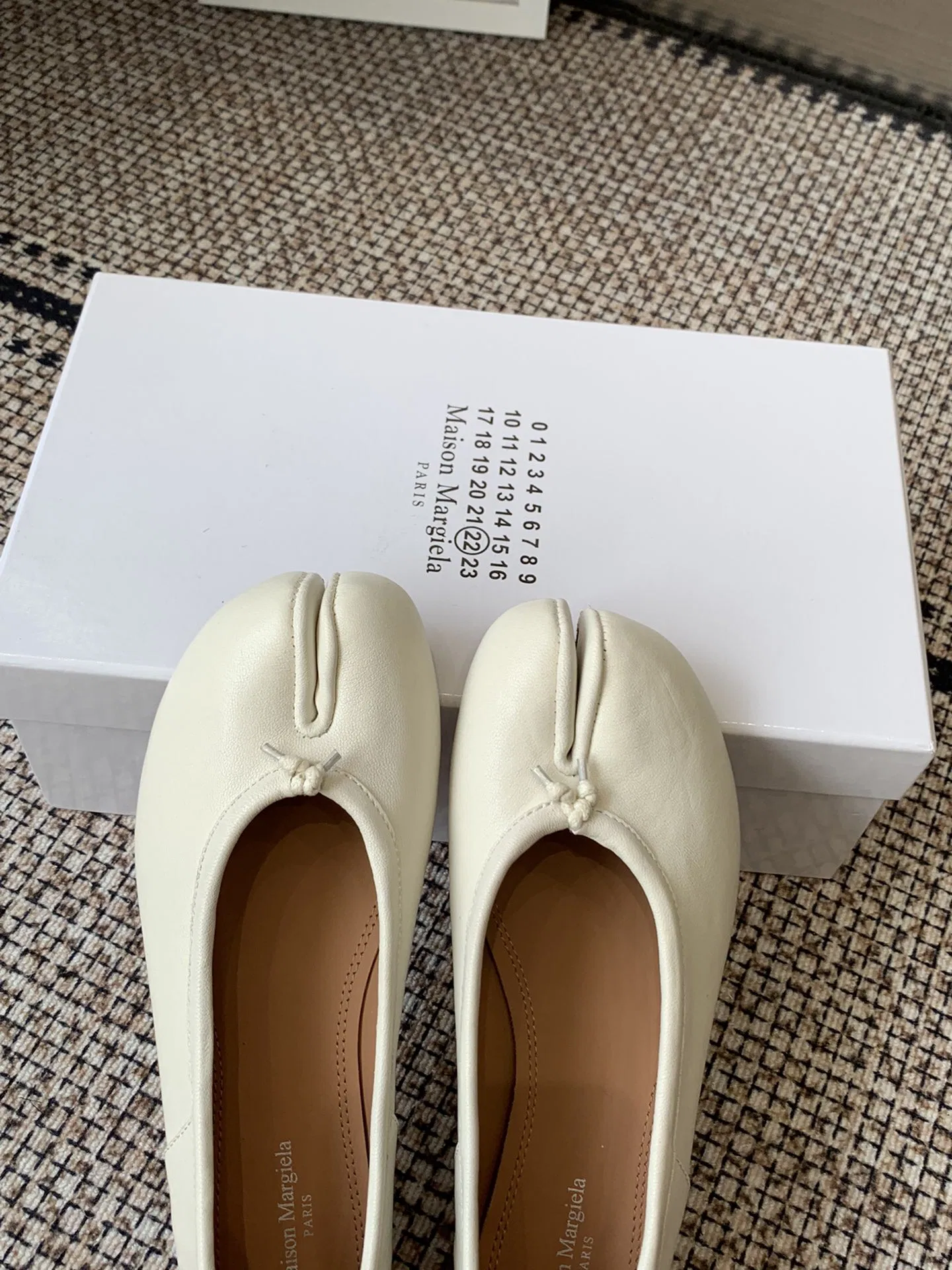 MARAGIELA 27FW ECHZQFN 001 플랫슈즈 31