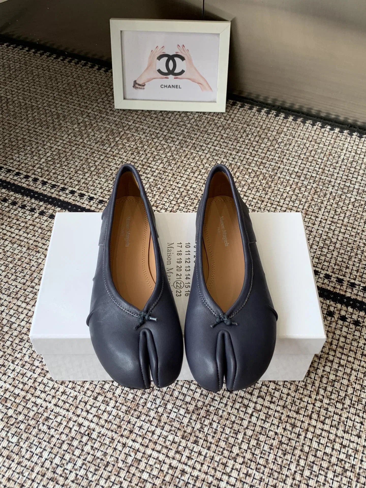 MARAGIELA 27FW ECHZQFN 001 플랫슈즈 49