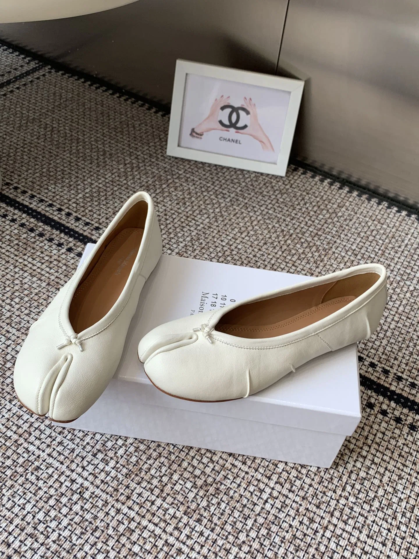 MARAGIELA 27FW ECHZQFN 001 플랫슈즈 67