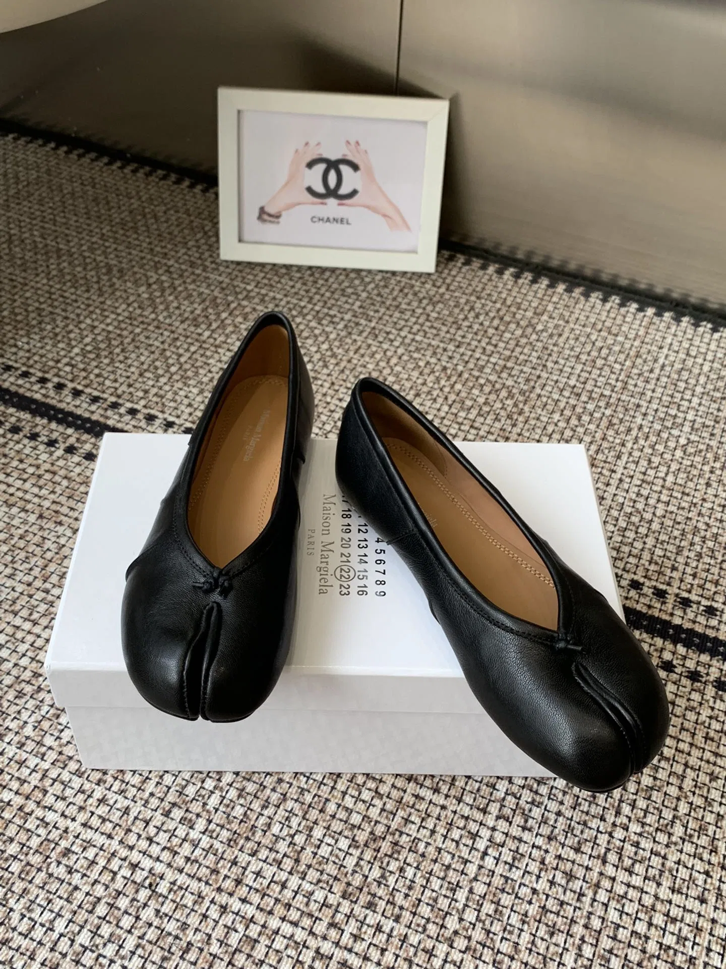 MARAGIELA 27FW ECHZQFN 001 플랫슈즈 90