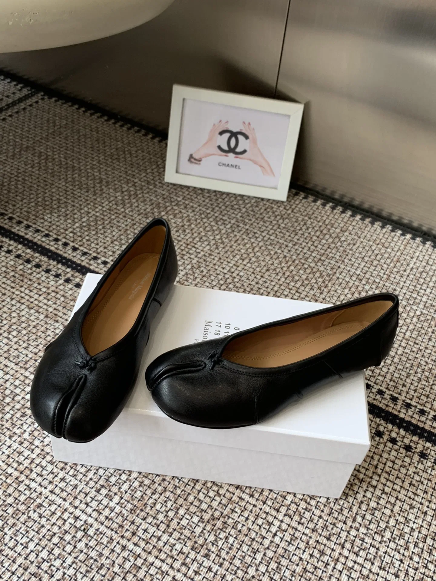MARAGIELA 27FW ECHZQFN 001 플랫슈즈 91