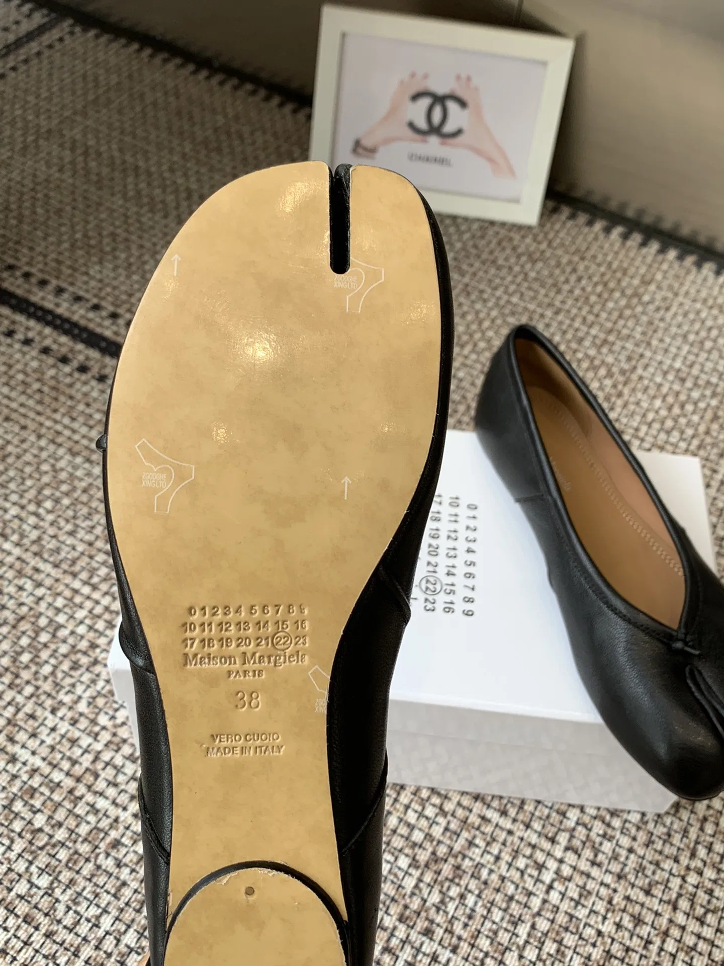 MARAGIELA 27FW ECHZQFN 001 플랫슈즈 97