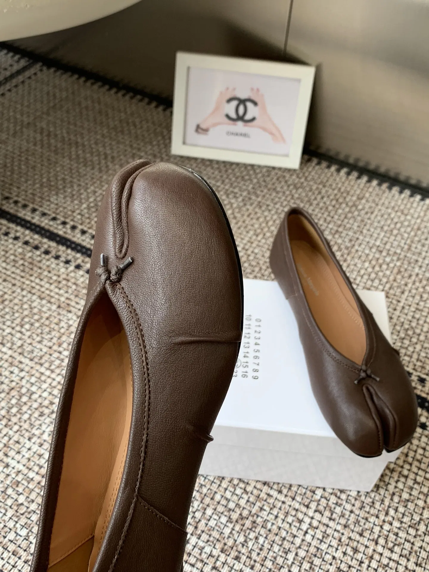 MARAGIELA 27FW ECHZQFN 001 플랫슈즈 104