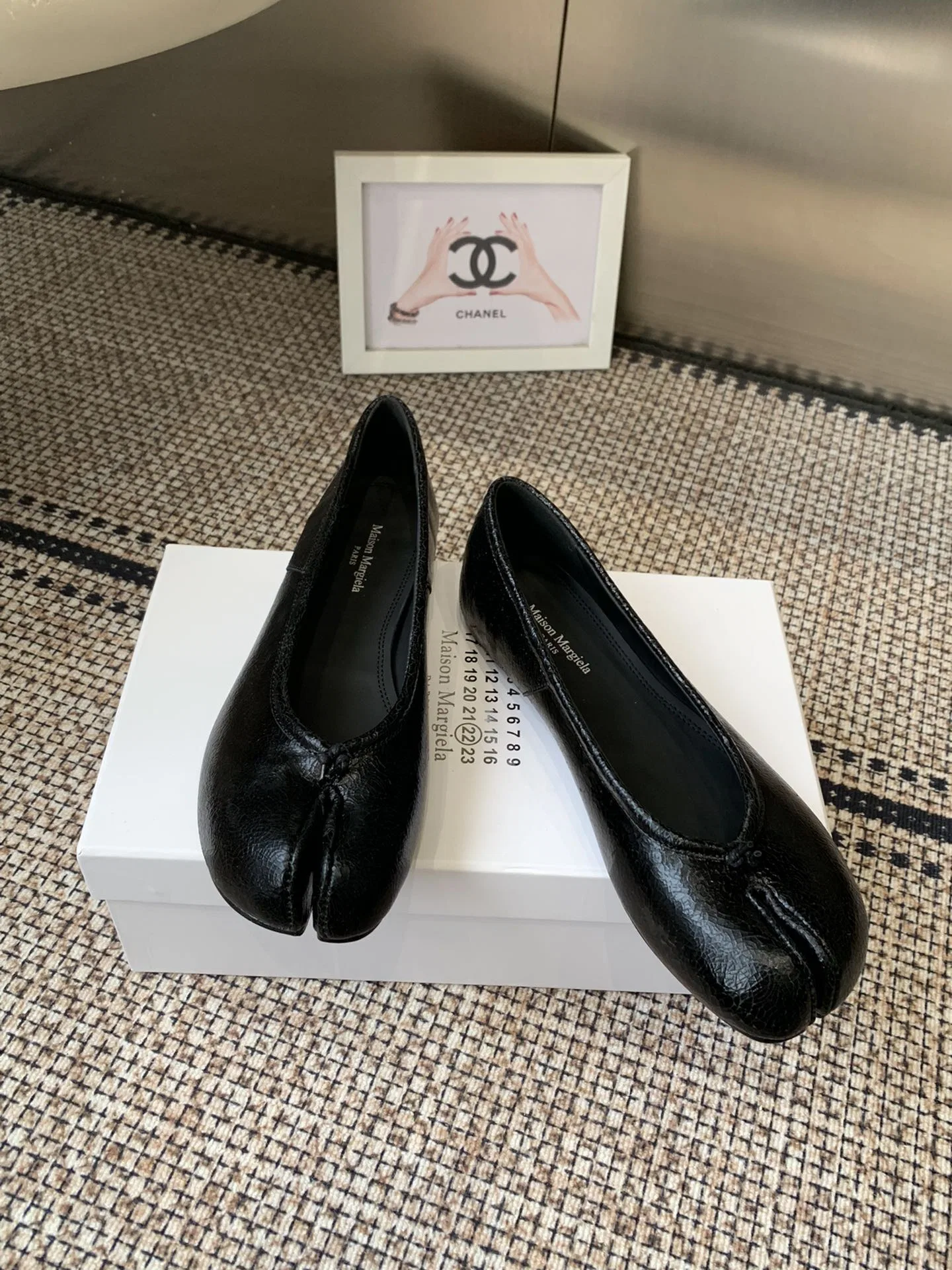 MARAGIELA 27FW ECHZQFN 001 플랫슈즈 107