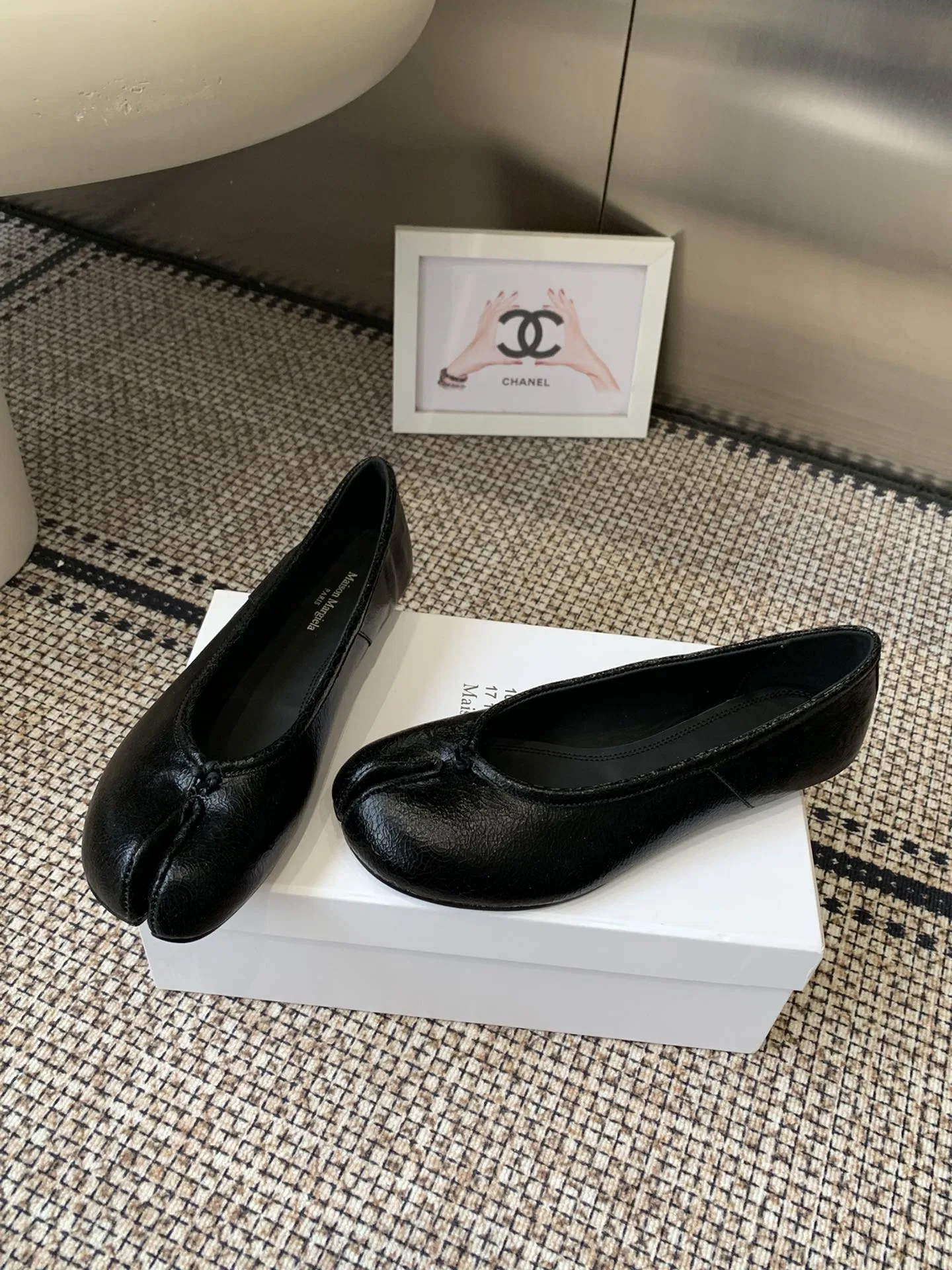 MARAGIELA 27FW ECHZQFN 001 플랫슈즈 108