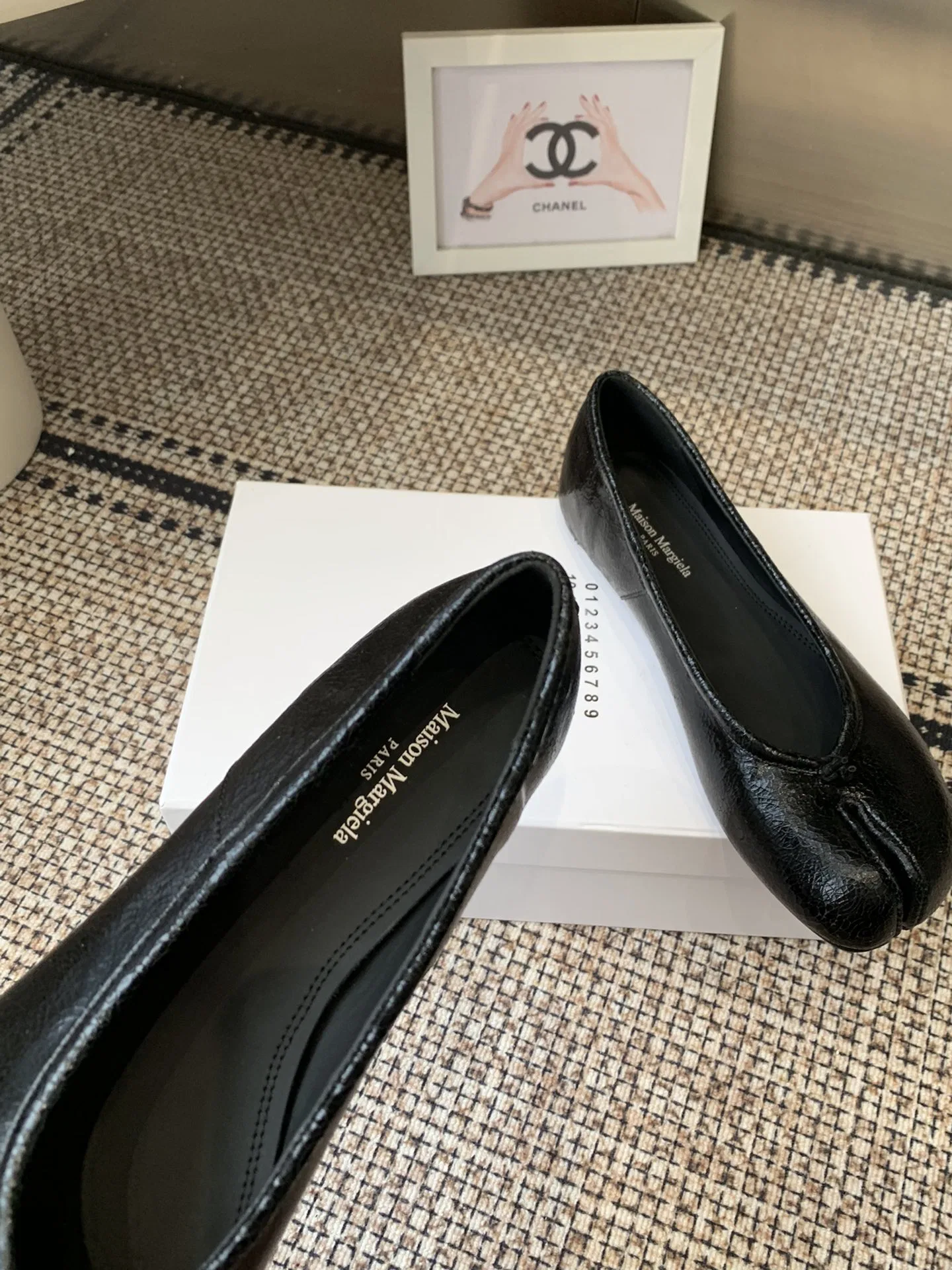 MARAGIELA 27FW ECHZQFN 001 플랫슈즈 111