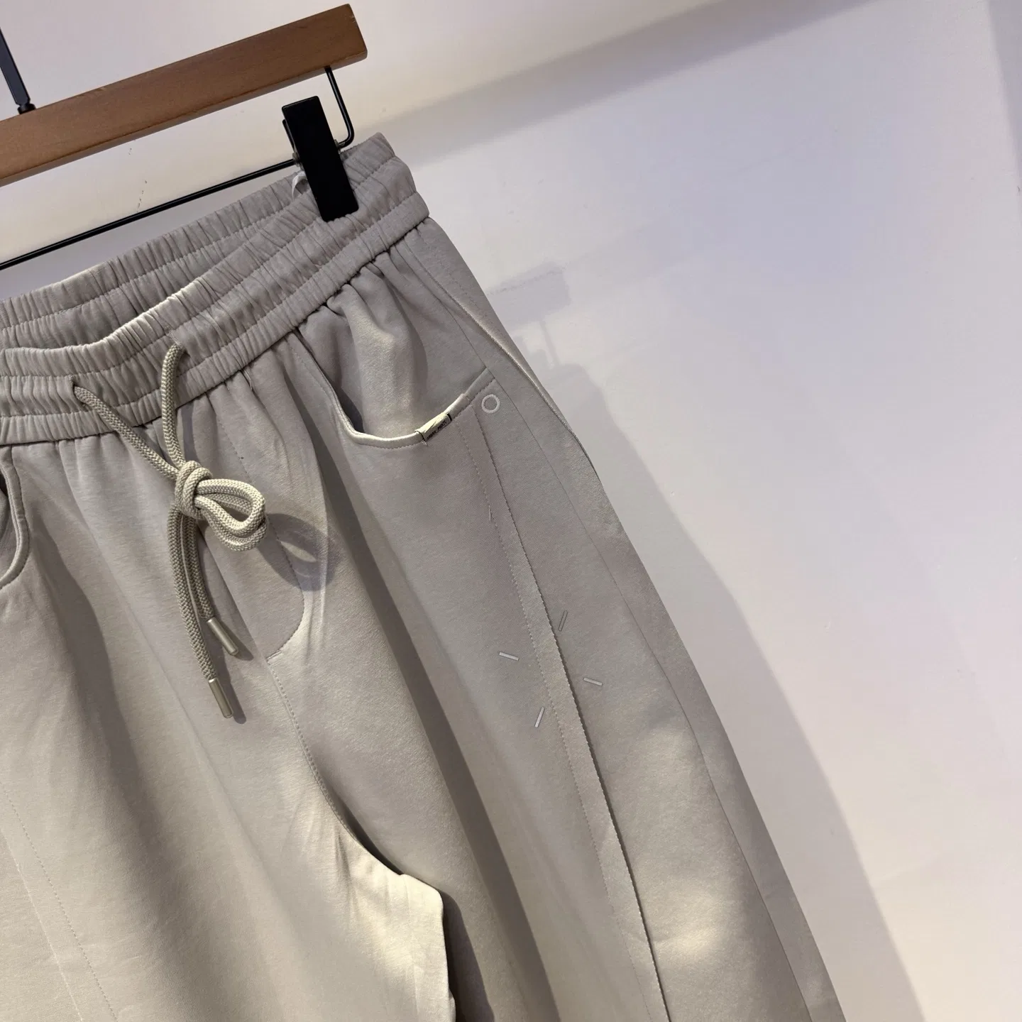 MARAGIELA 27FW ZCLLBNZ 002 스웻팬츠 19