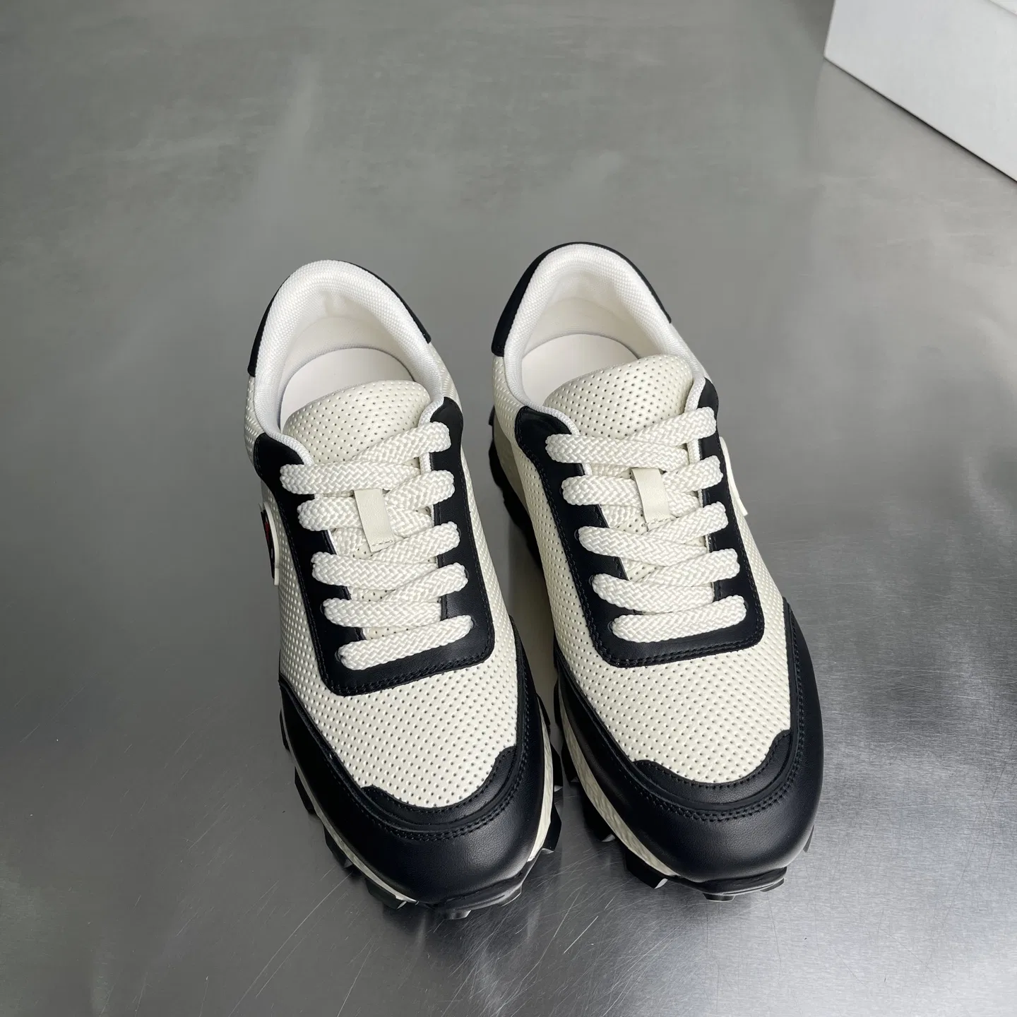 MC 27FW FFMGITE 002 운동화 13