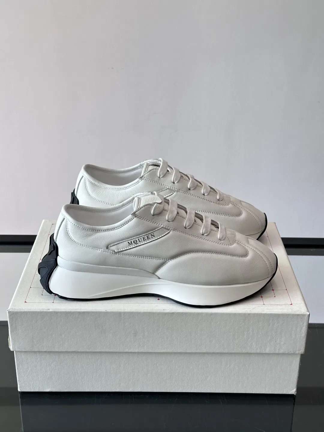 MCQ 27FW HGOQBLE 001 운동화 10