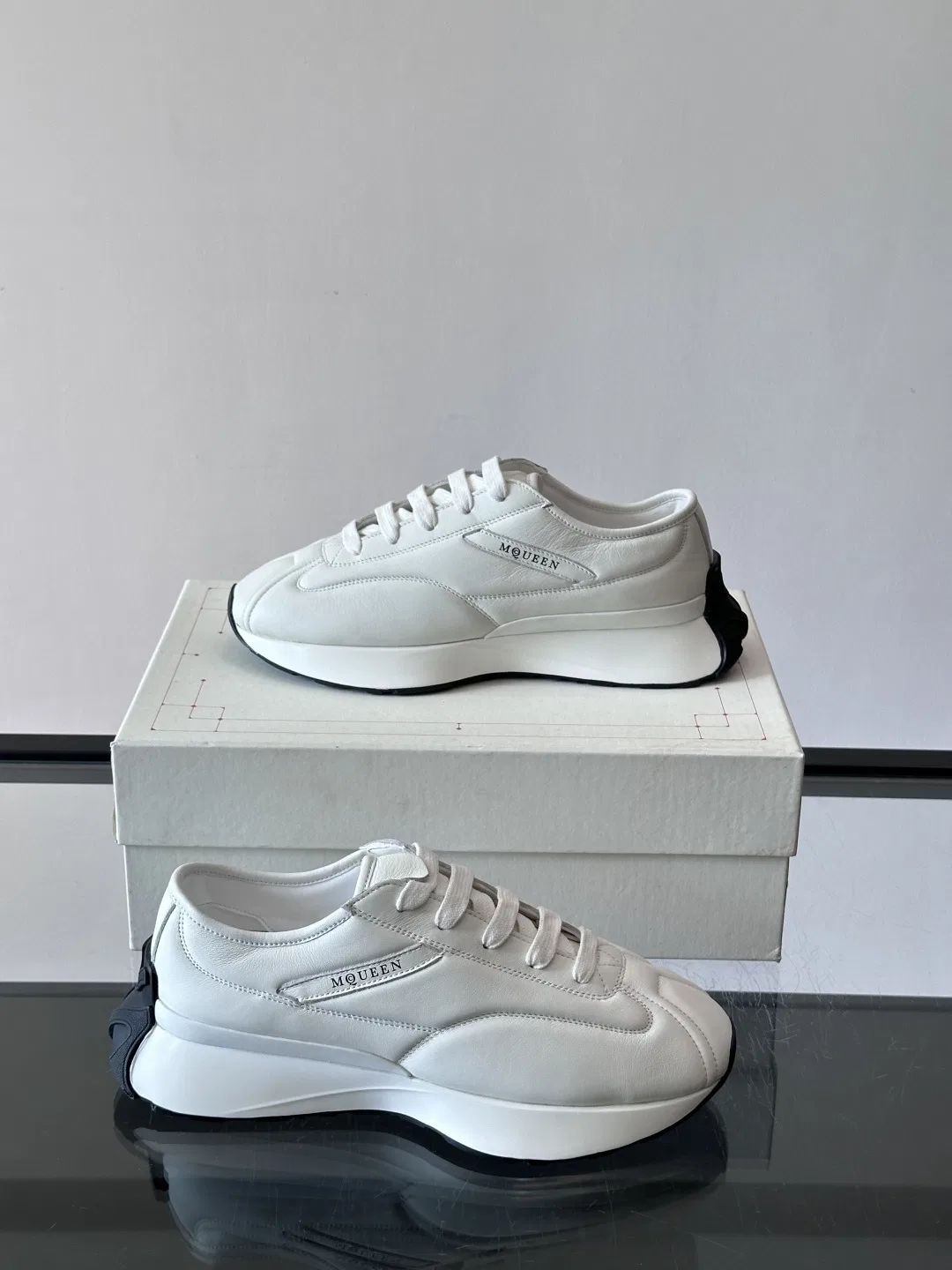 MCQ 27FW HGOQBLE 001 운동화 13