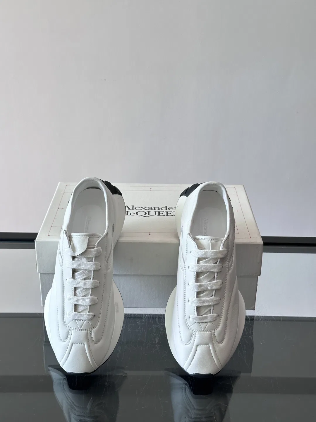 MCQ 27FW HGOQBLE 001 운동화 15