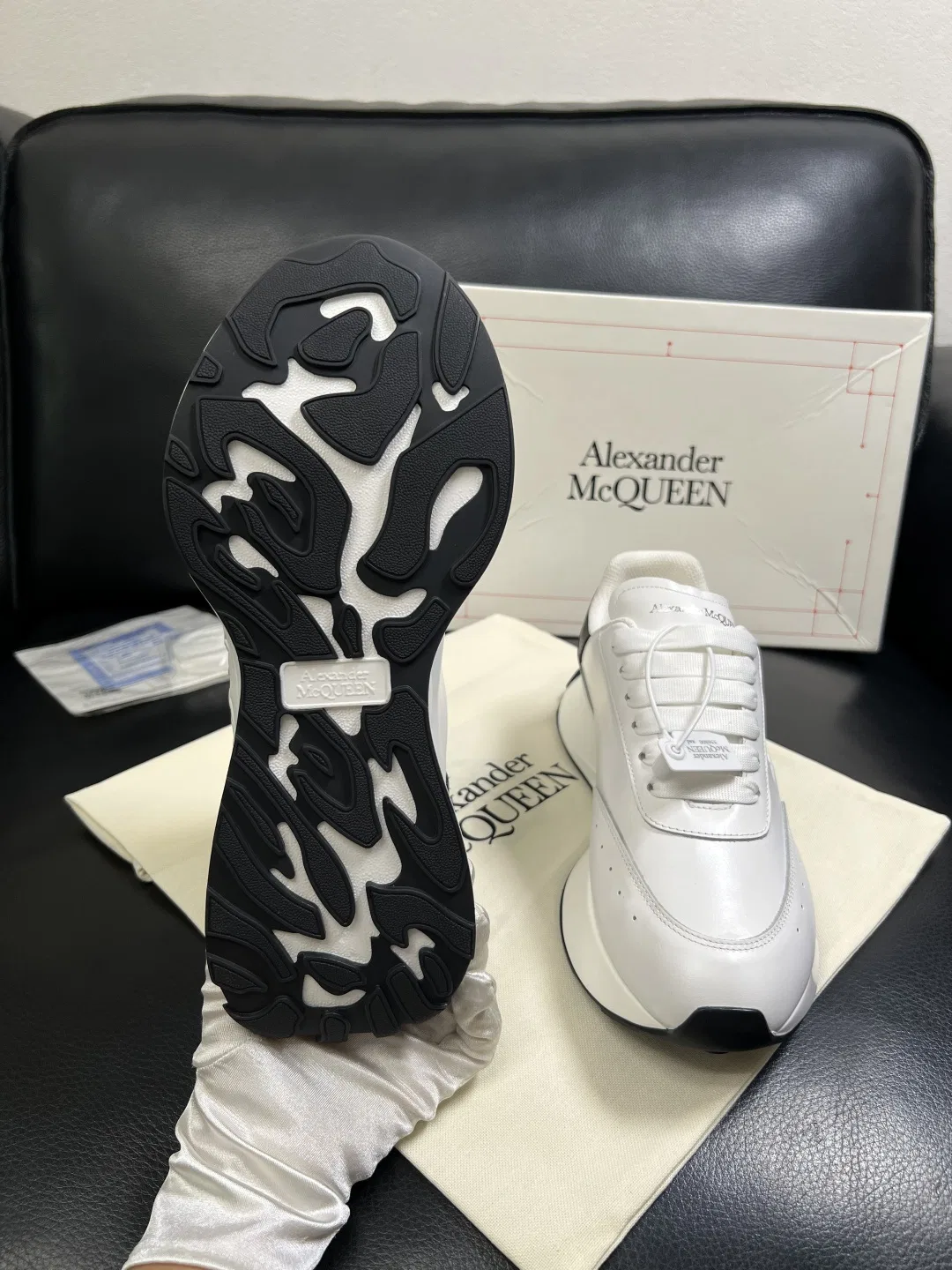 MCQ 27FW IJRWTBT 002 스니커즈 9
