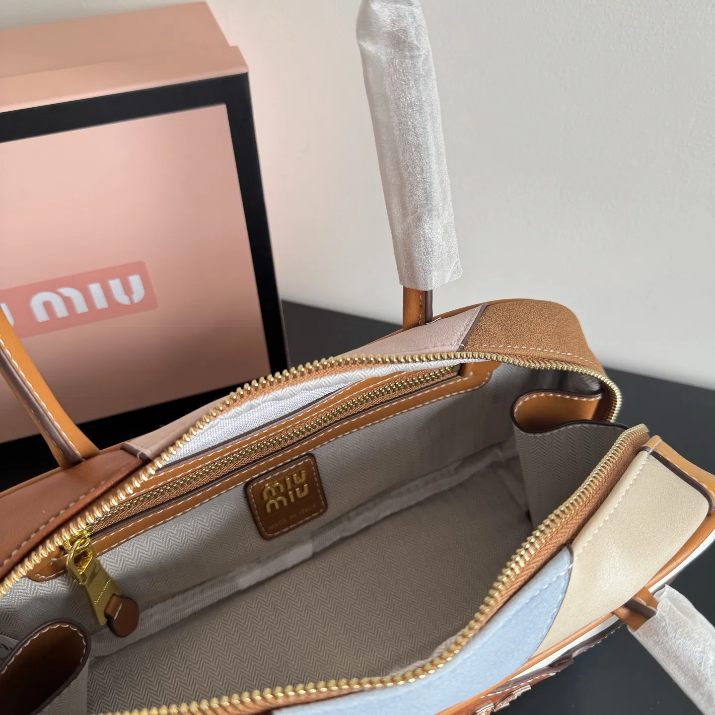 MIU 27FW DJHWJSS 004 미니백 8