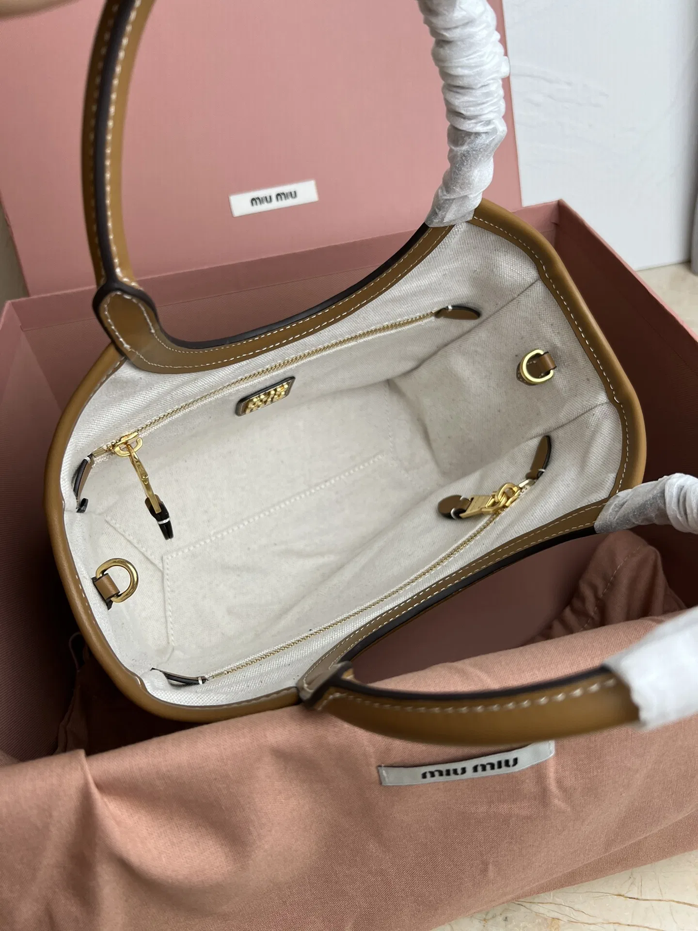 MIU 27FW DJHWJSS 005 토트백 7