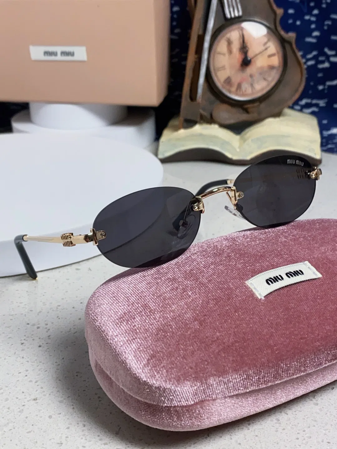 MIU 27FW EAVRMNO 001 선글라스 10