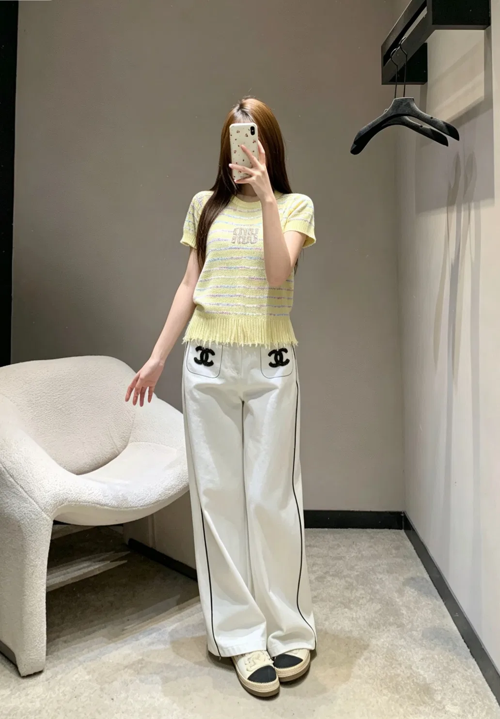 MIU 27FW EAVRMNO 004 반팔티셔츠 9