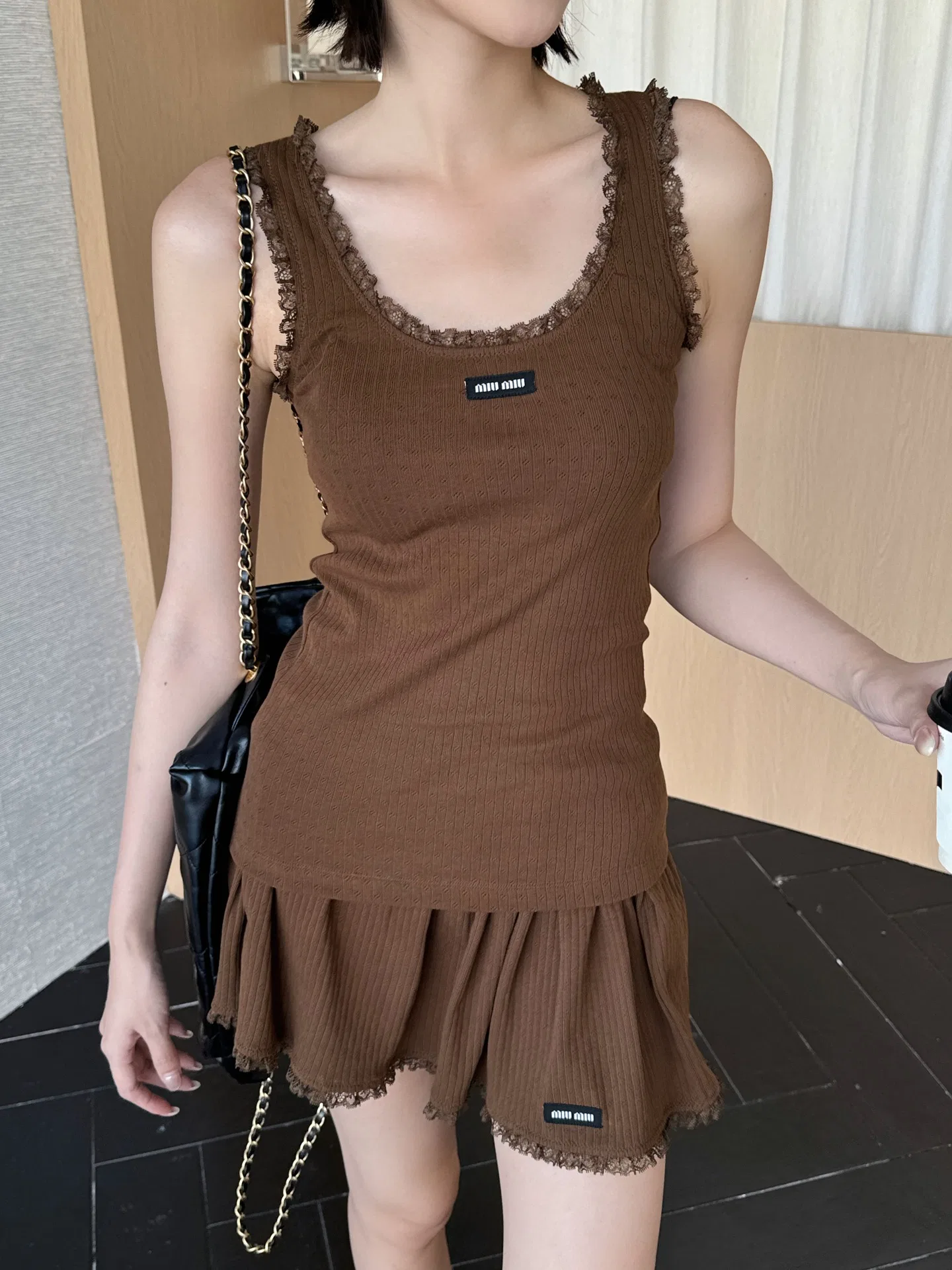 MIU 27FW IDIZMXF 003 나시 26
