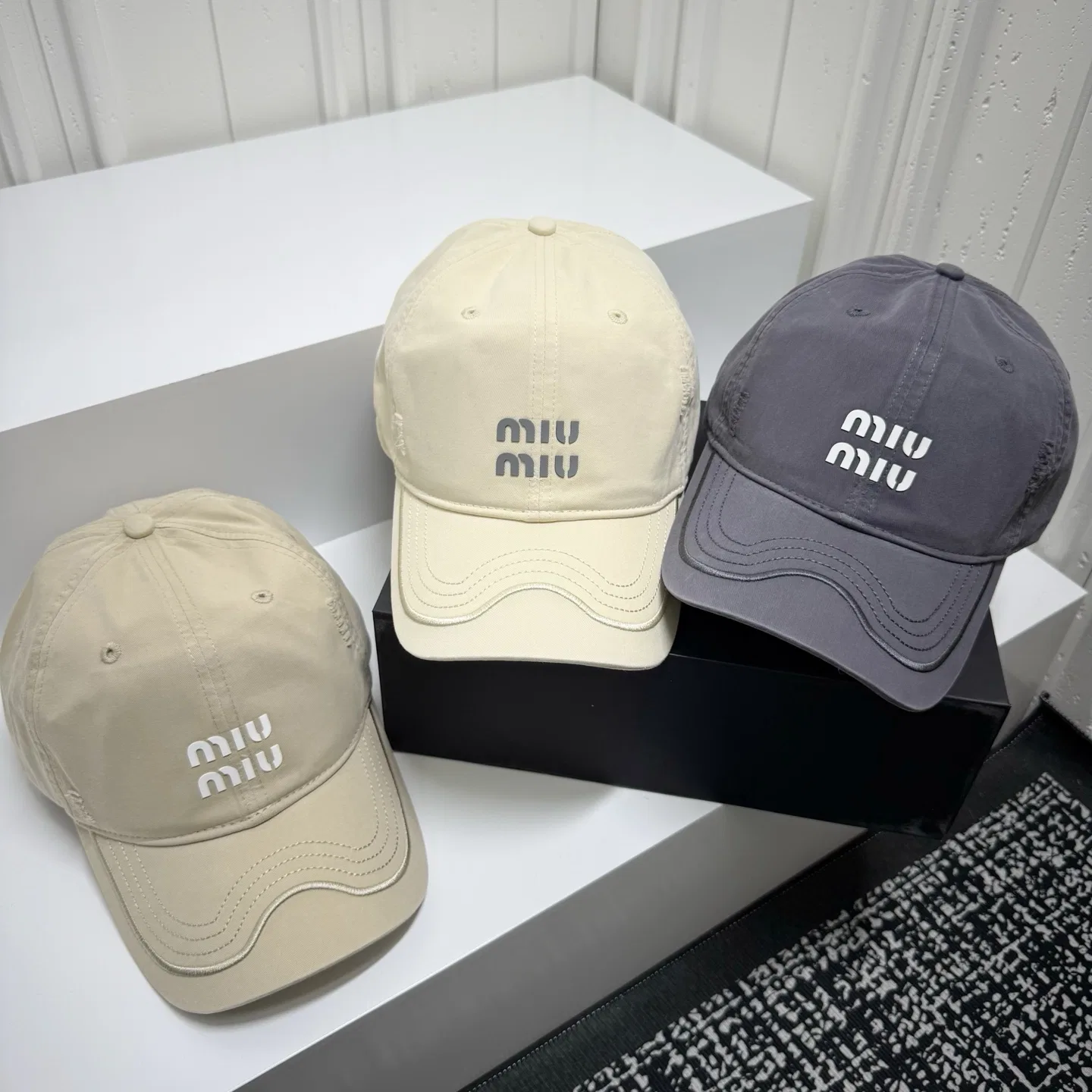 MIU 27FW KKBSXQZ 008 썬캡 9