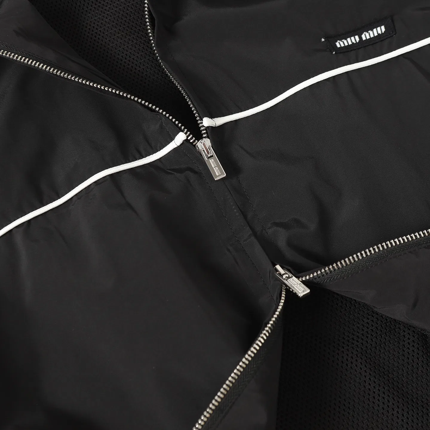 MIU 27FW LAGCTFP 001 후드자켓 9