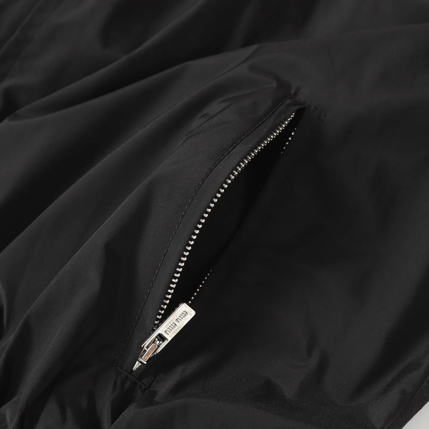 MIU 27FW LAGCTFP 001 후드자켓 11