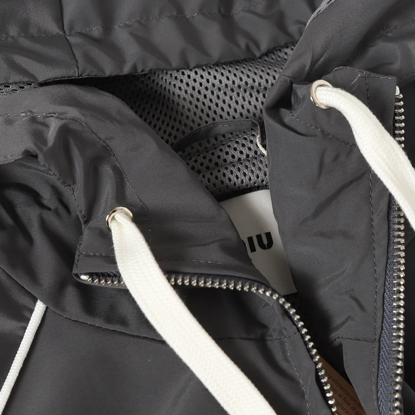 MIU 27FW LAGCTFP 001 후드자켓 21