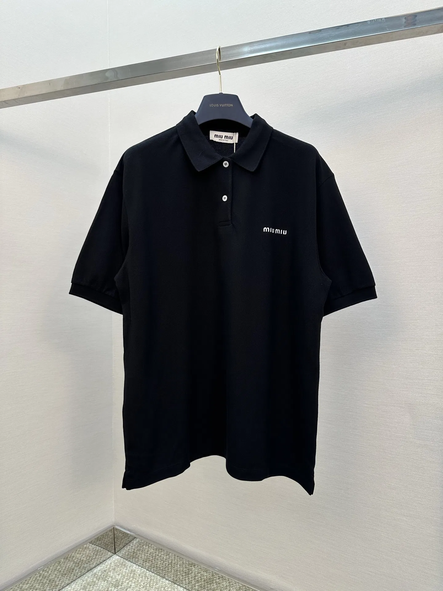 MIU 27FW MMAKOWG 001 폴로반팔티셔츠 8