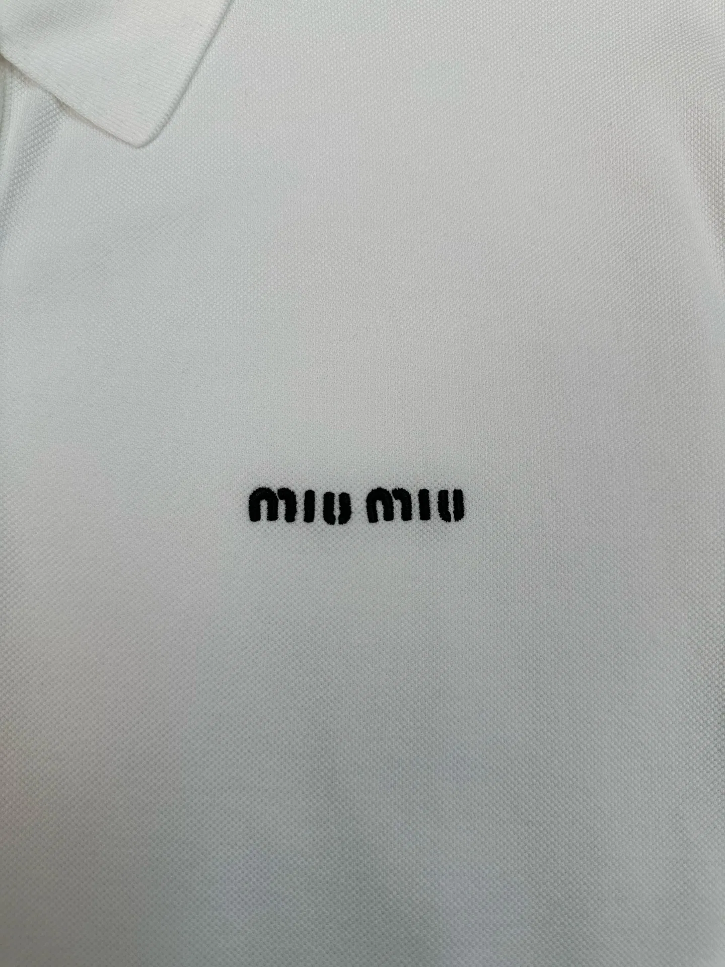 MIU 27FW MMAKOWG 001 폴로반팔티셔츠 19