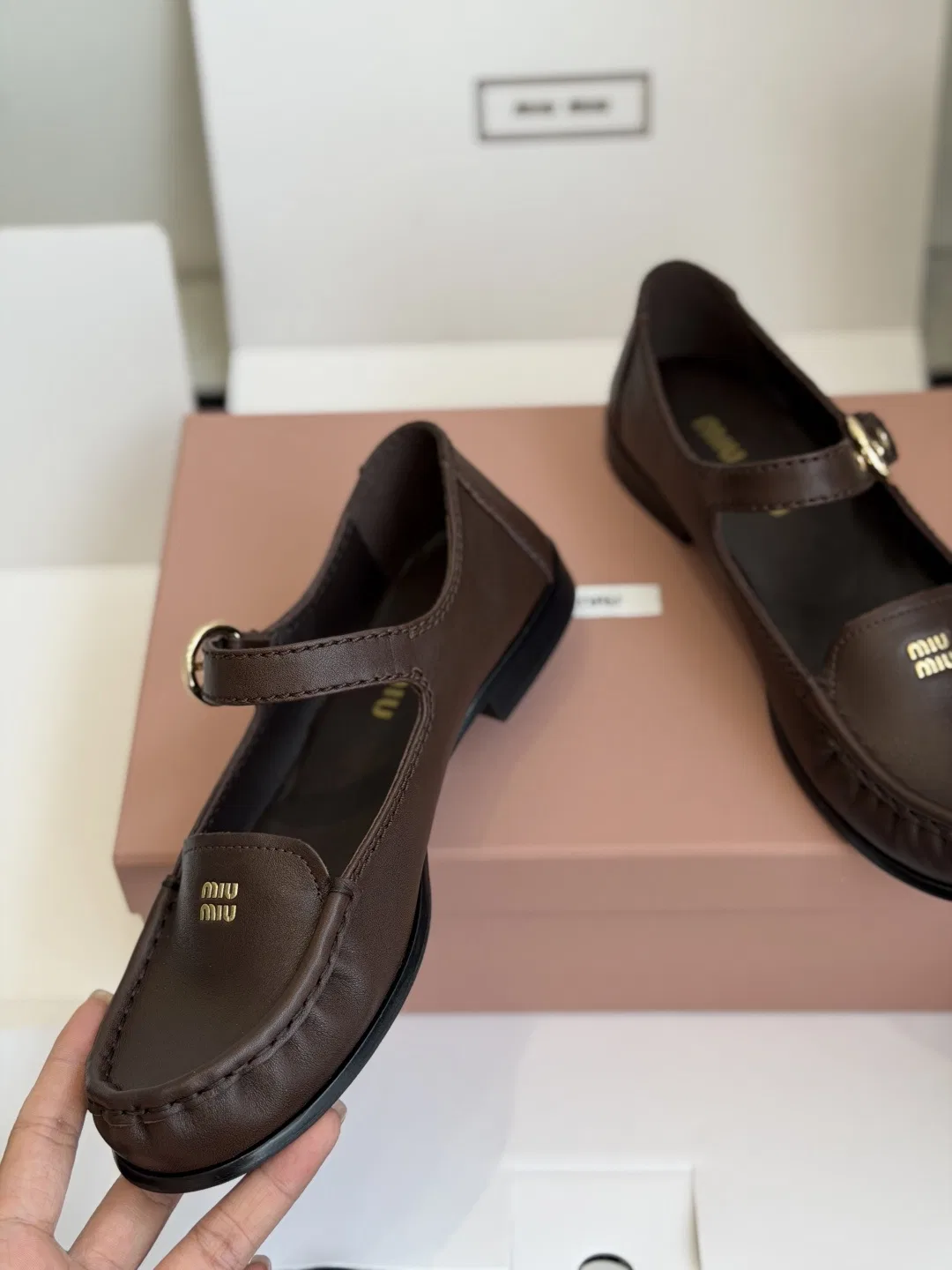 MIU 27FW MMSYKYS 001 샌들 15