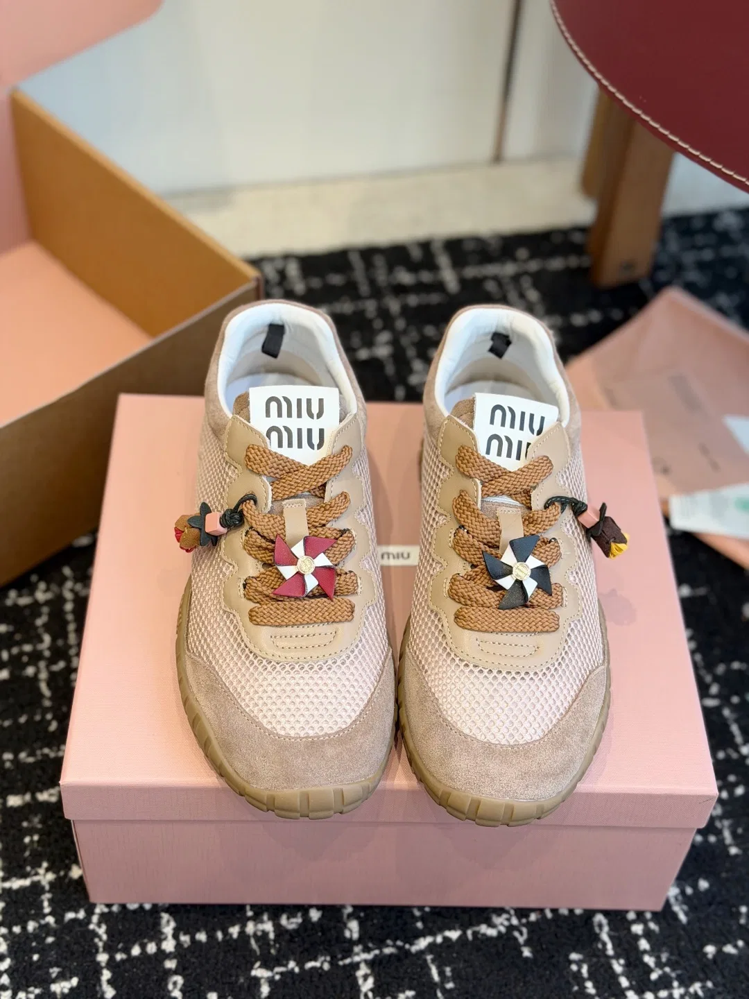 MIU 27FW MMSYKYS 002 운동화 10