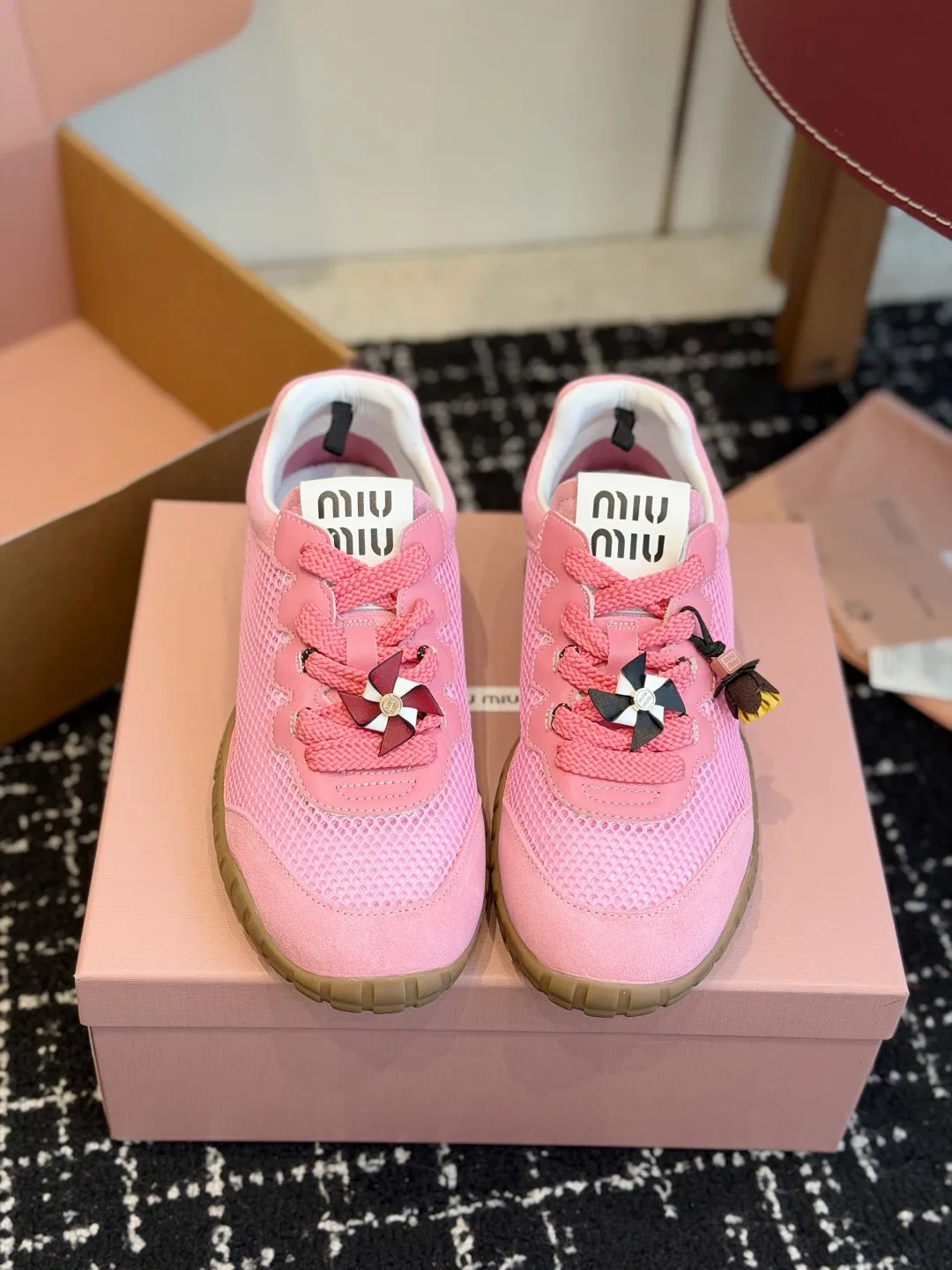 MIU 27FW MMSYKYS 002 운동화 19
