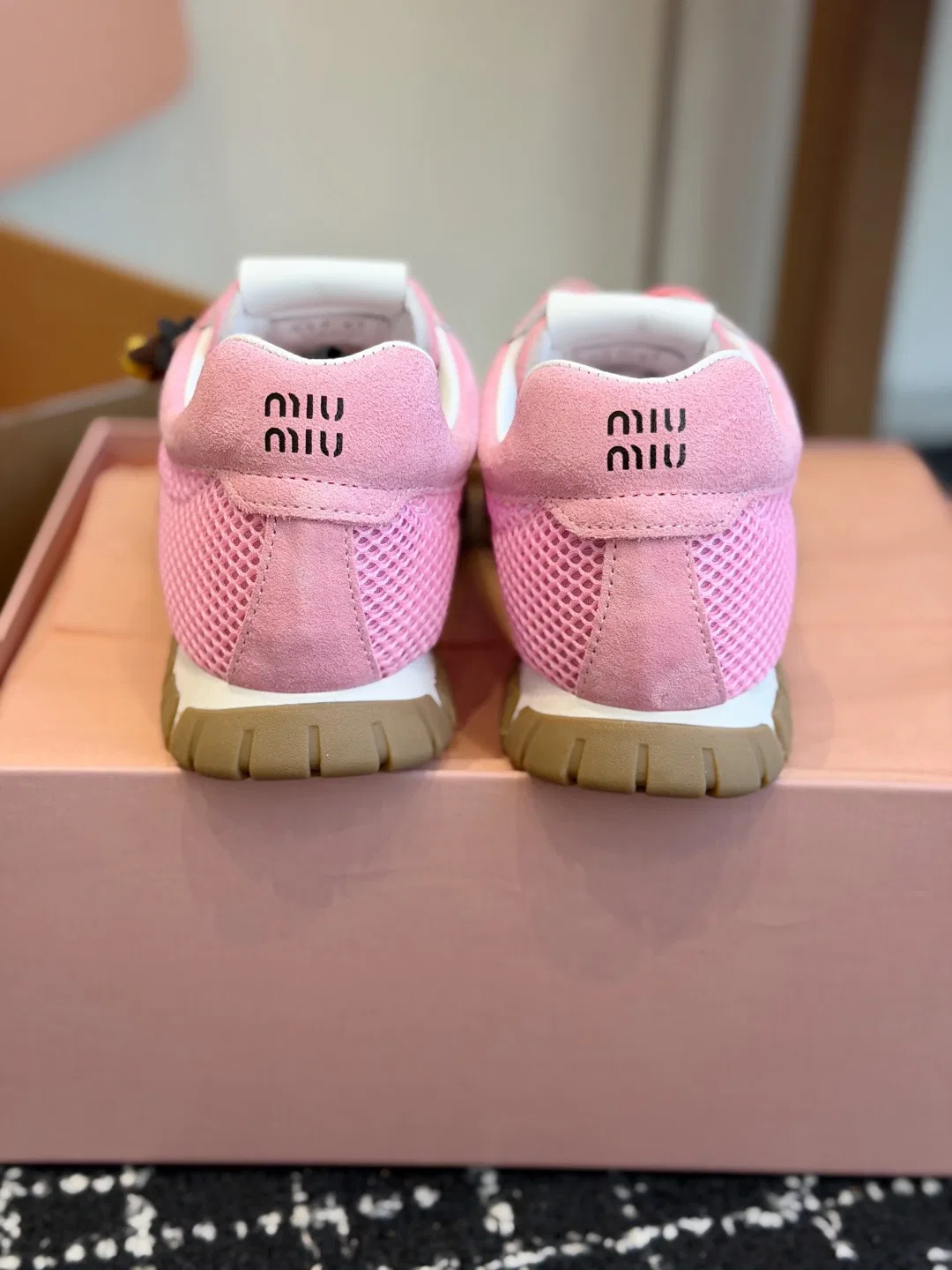MIU 27FW MMSYKYS 002 운동화 26