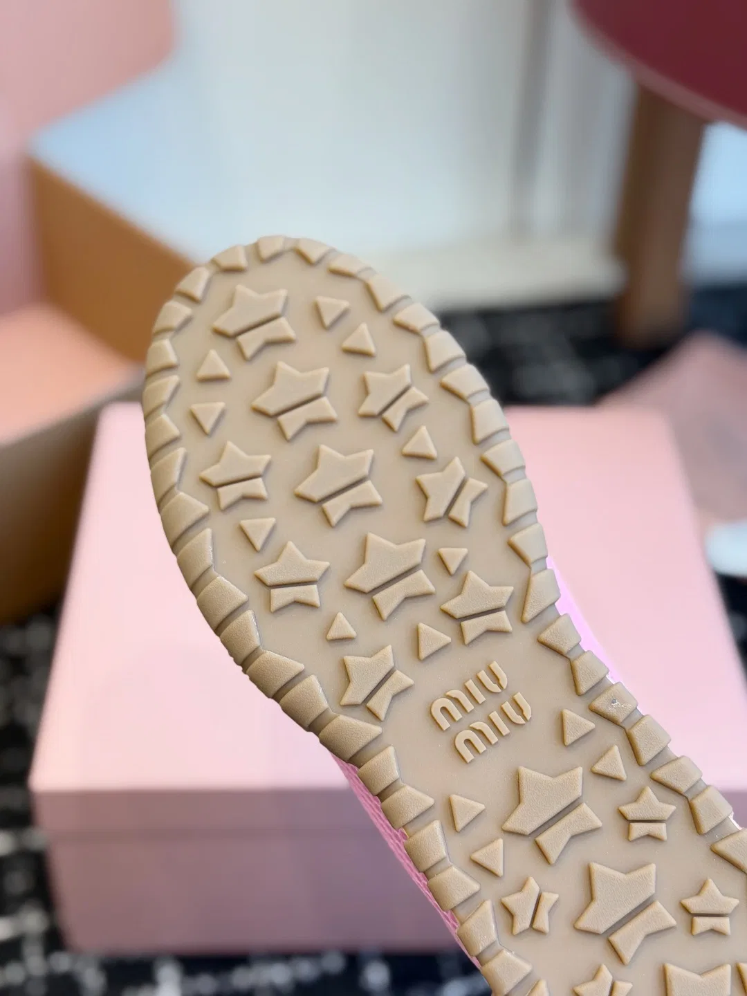 MIU 27FW MMSYKYS 002 운동화 27