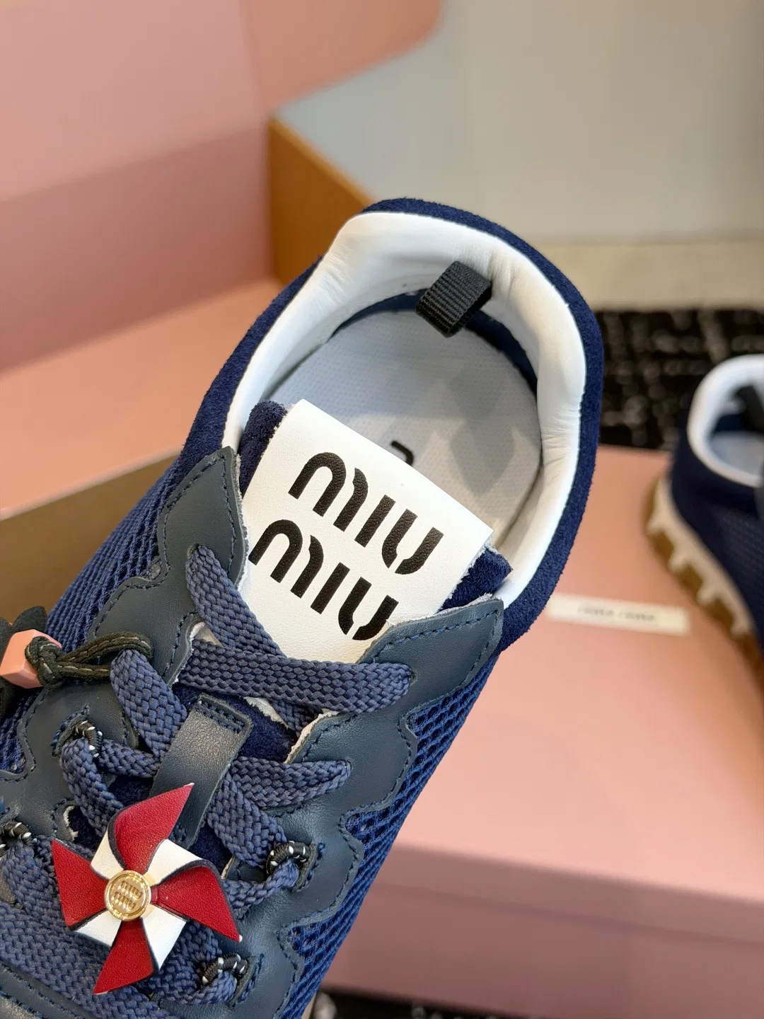 MIU 27FW MMSYKYS 002 운동화 43