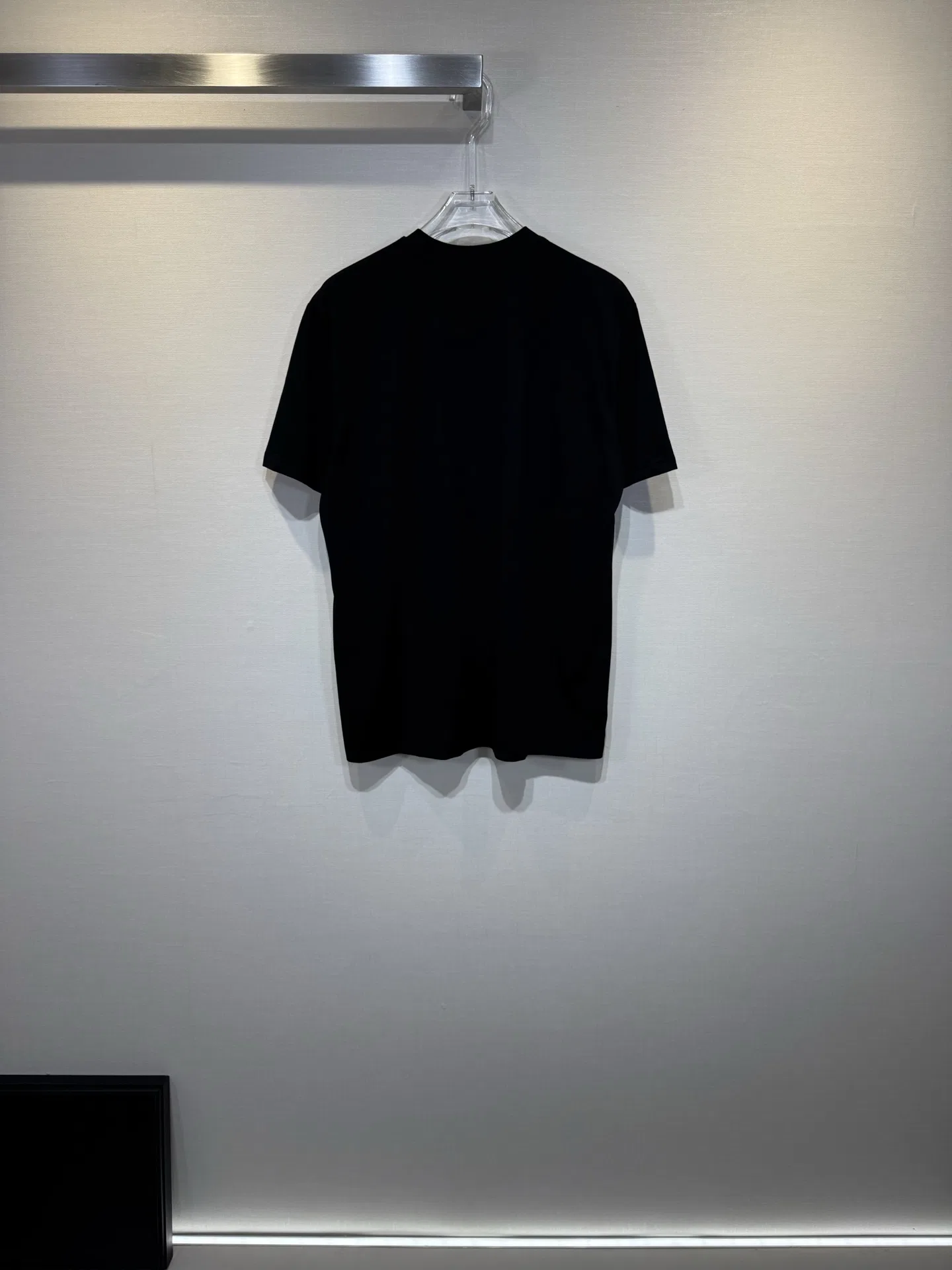 MIU 27FW MVHZGUI 001 반팔티셔츠 9
