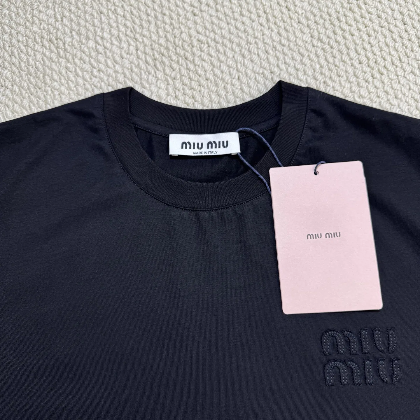 MIU 27FW MVHZGUI 001 반팔티셔츠 11