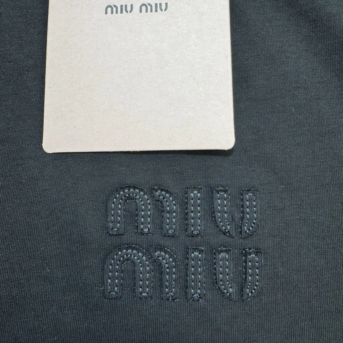 MIU 27FW MVHZGUI 001 반팔티셔츠 12
