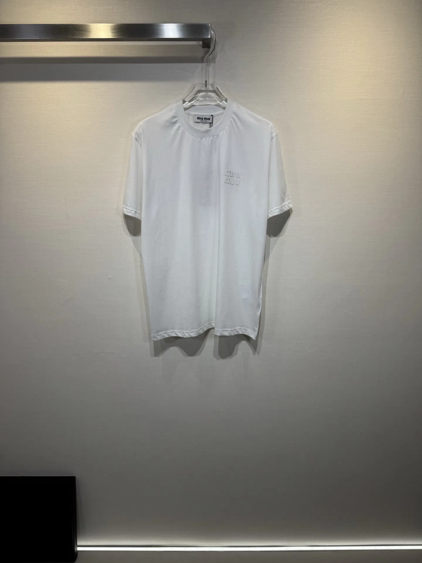 MIU 27FW MVHZGUI 001 반팔티셔츠 13