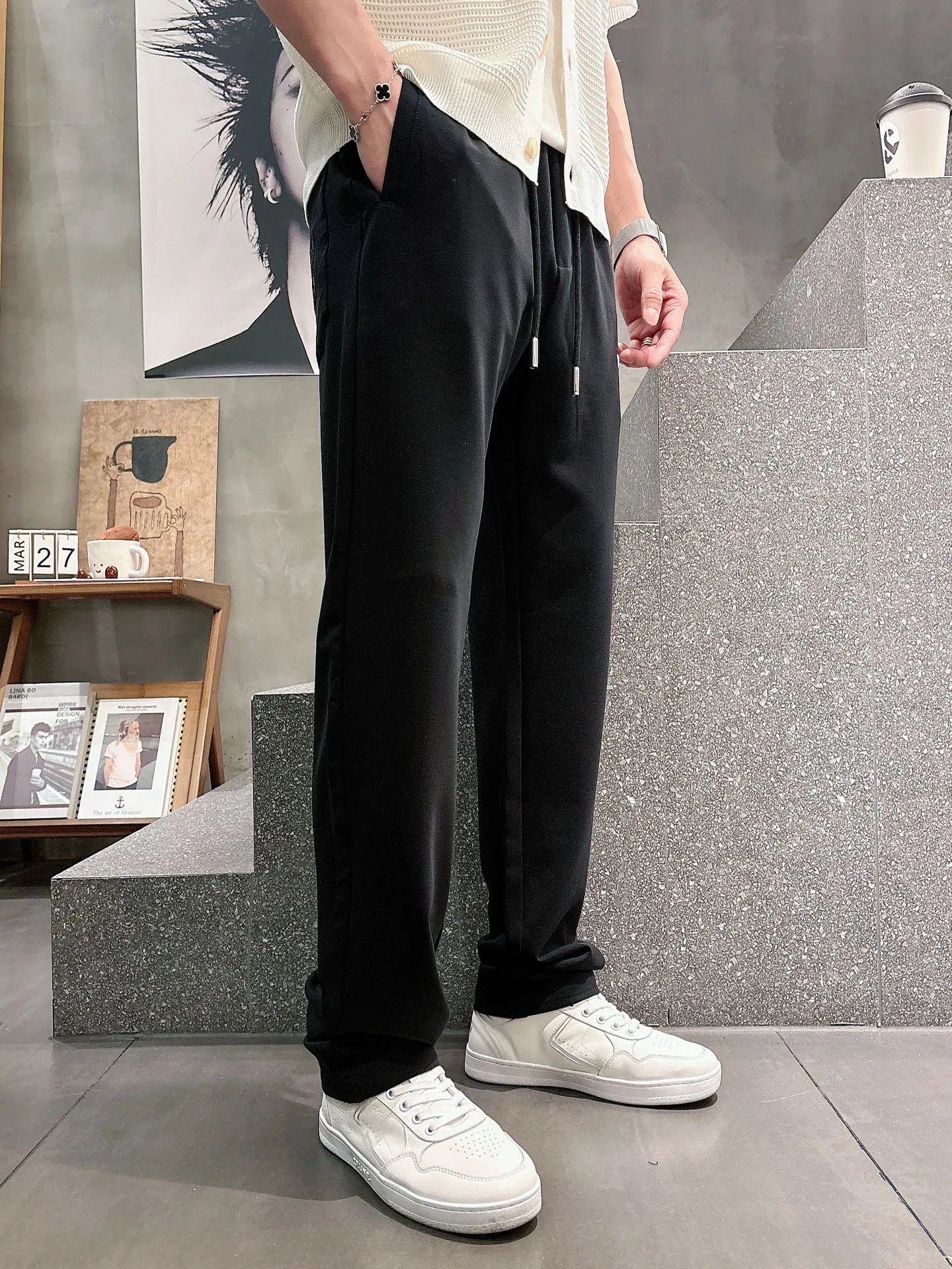 MIU 27FW NWHAHGY 004 스웻팬츠 27