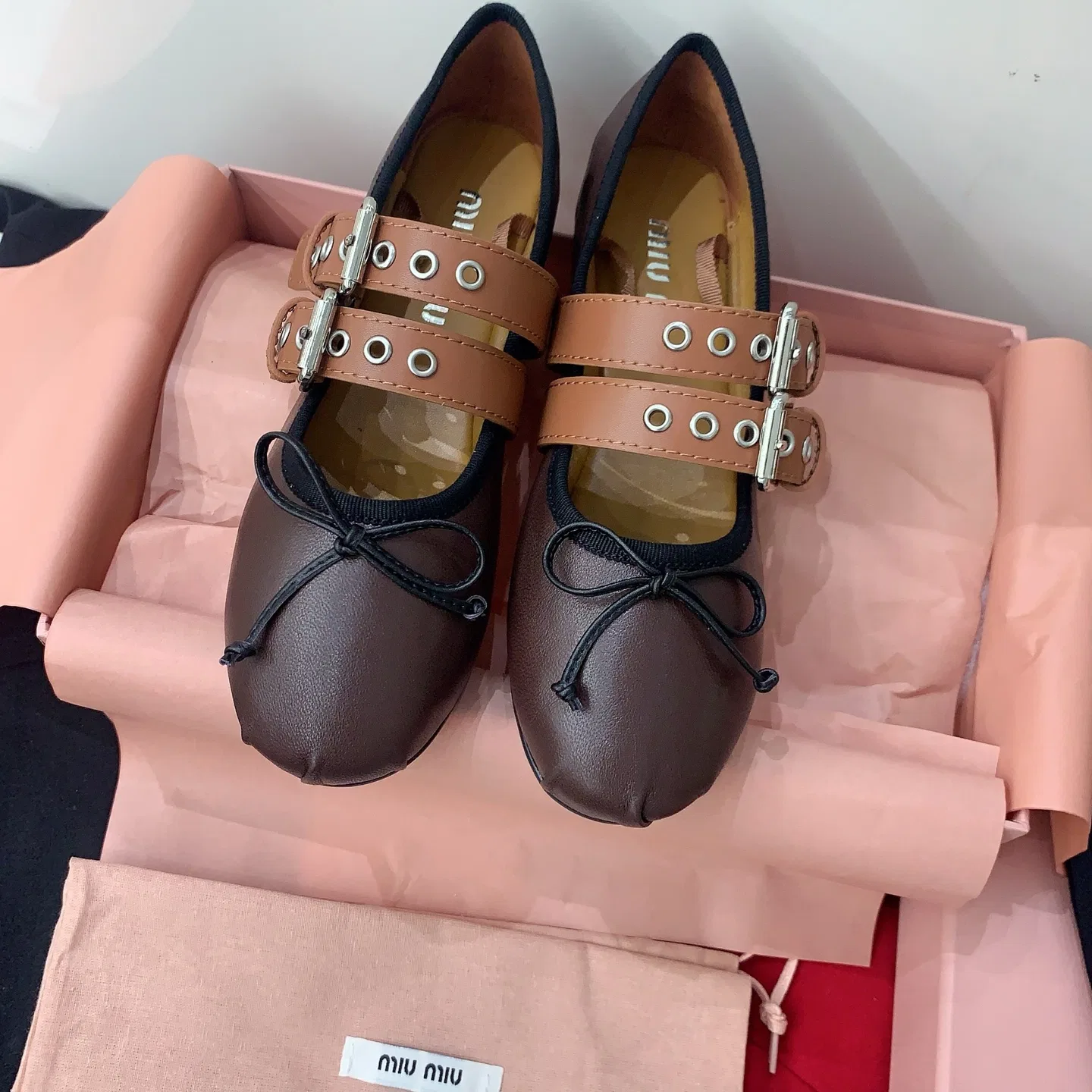 MIU 27FW OMDCLSE 004 플랫슈즈 14