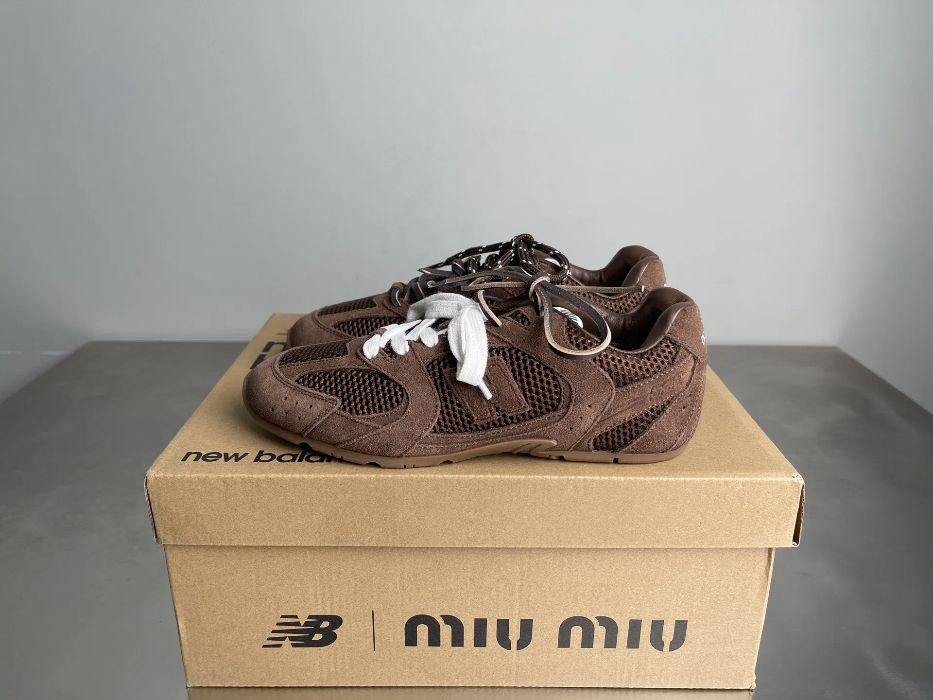 MIU 27FW OMDCLSE 008 운동화 10